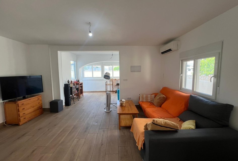 Wiederverkauf - Bungalow -
Torrevieja - Sector 25