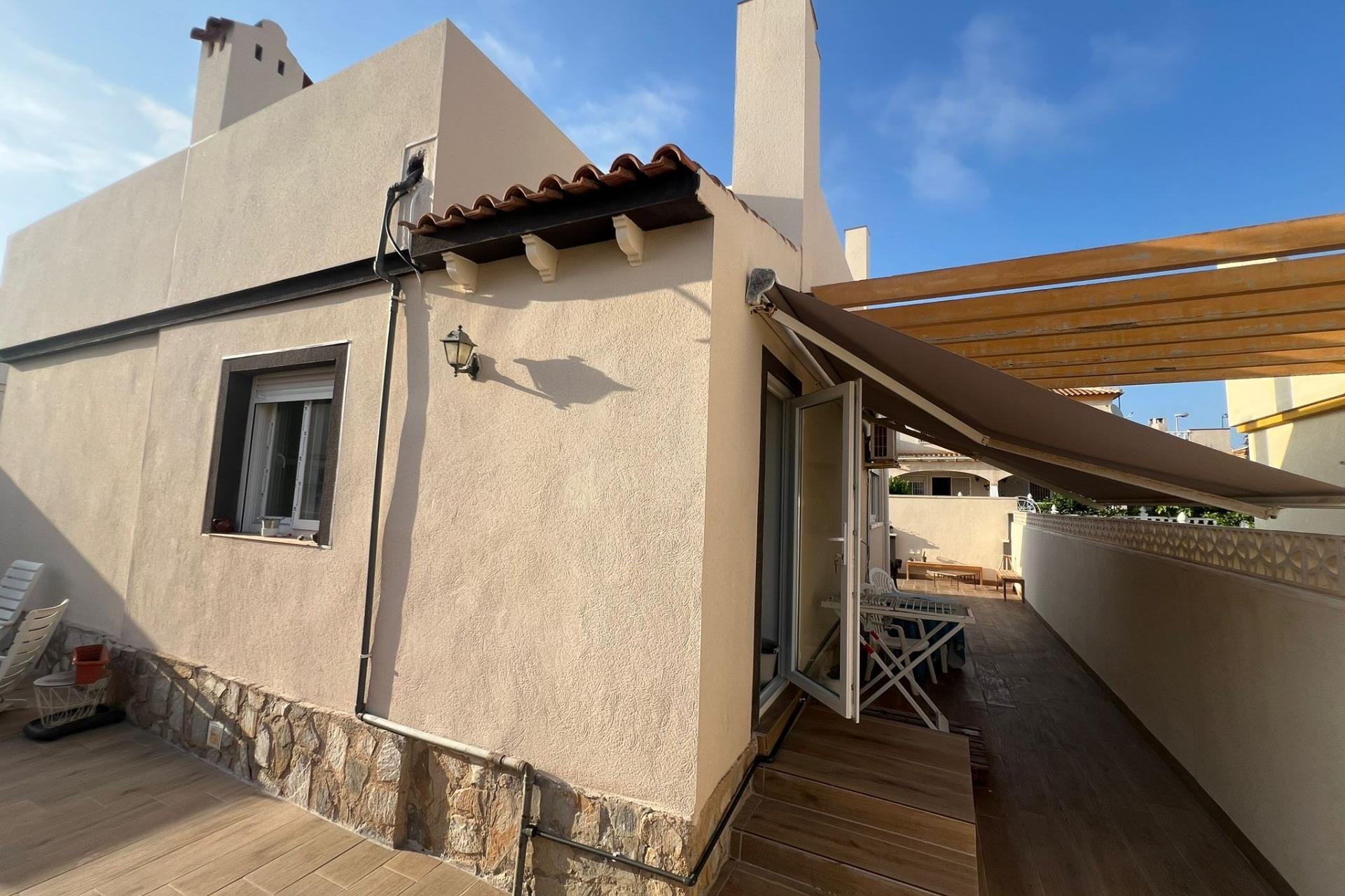Wiederverkauf - Bungalow -
Torrevieja - Sector 25