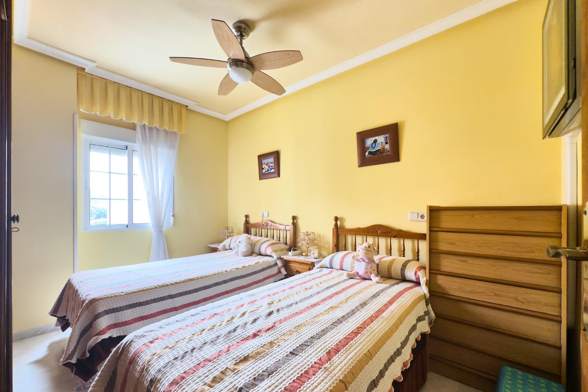 Wiederverkauf - Bungalow -
Torrevieja - Torreblanca