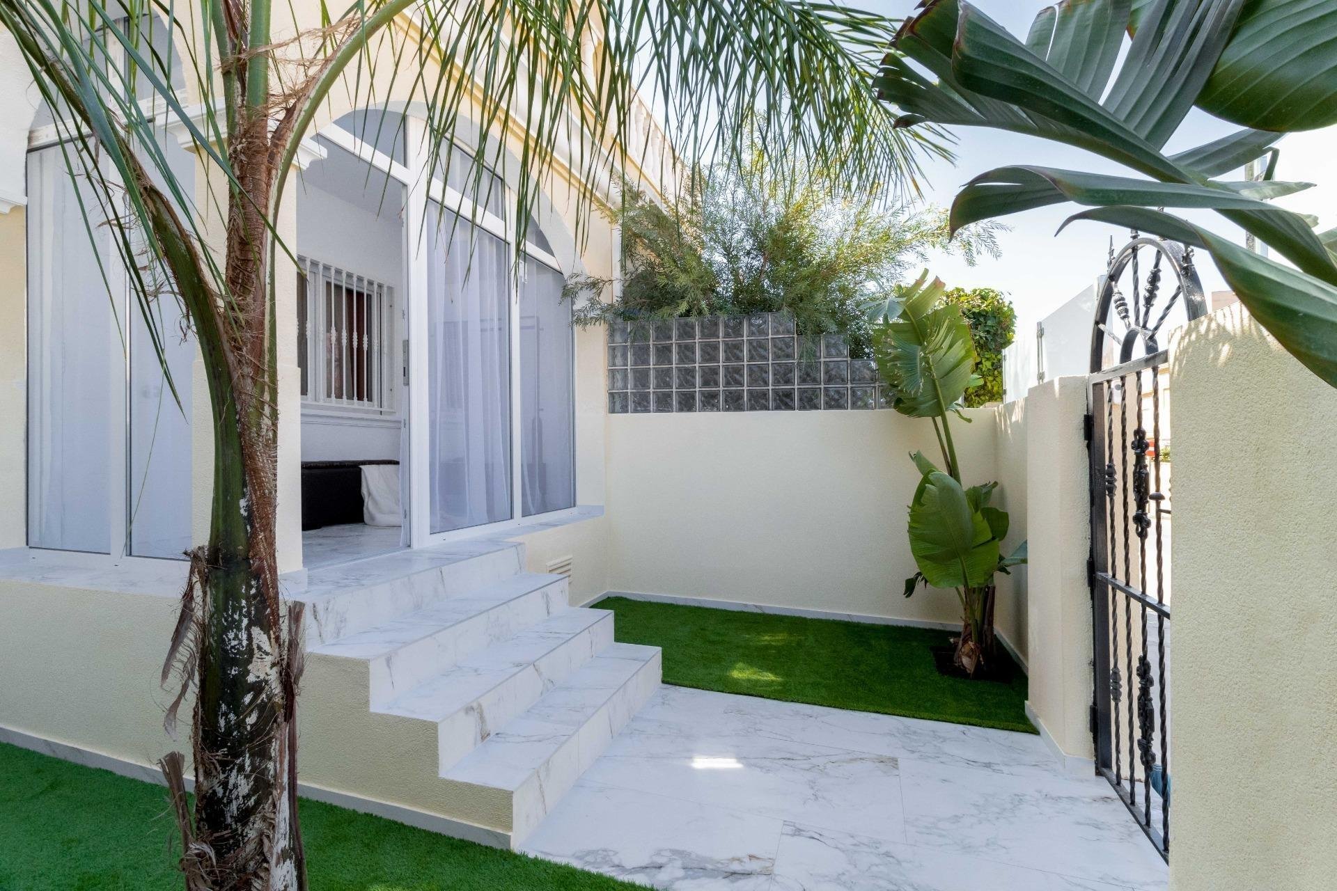Wiederverkauf - Bungalow -
Torrevieja - Torrejón