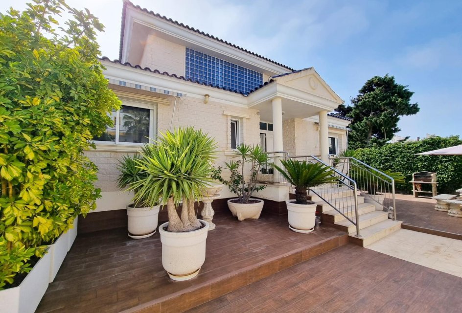 Wiederverkauf - - CHALET -
Torrevieja - La Mata