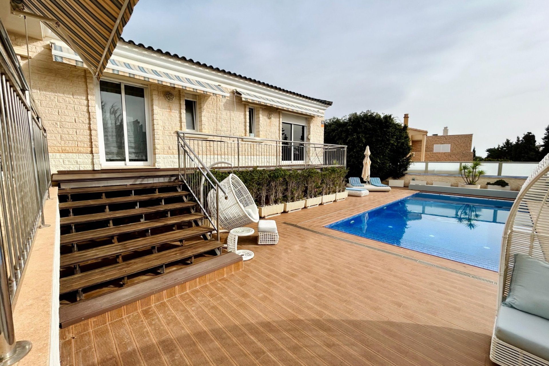 Wiederverkauf - - CHALET -
Torrevieja - La Mata