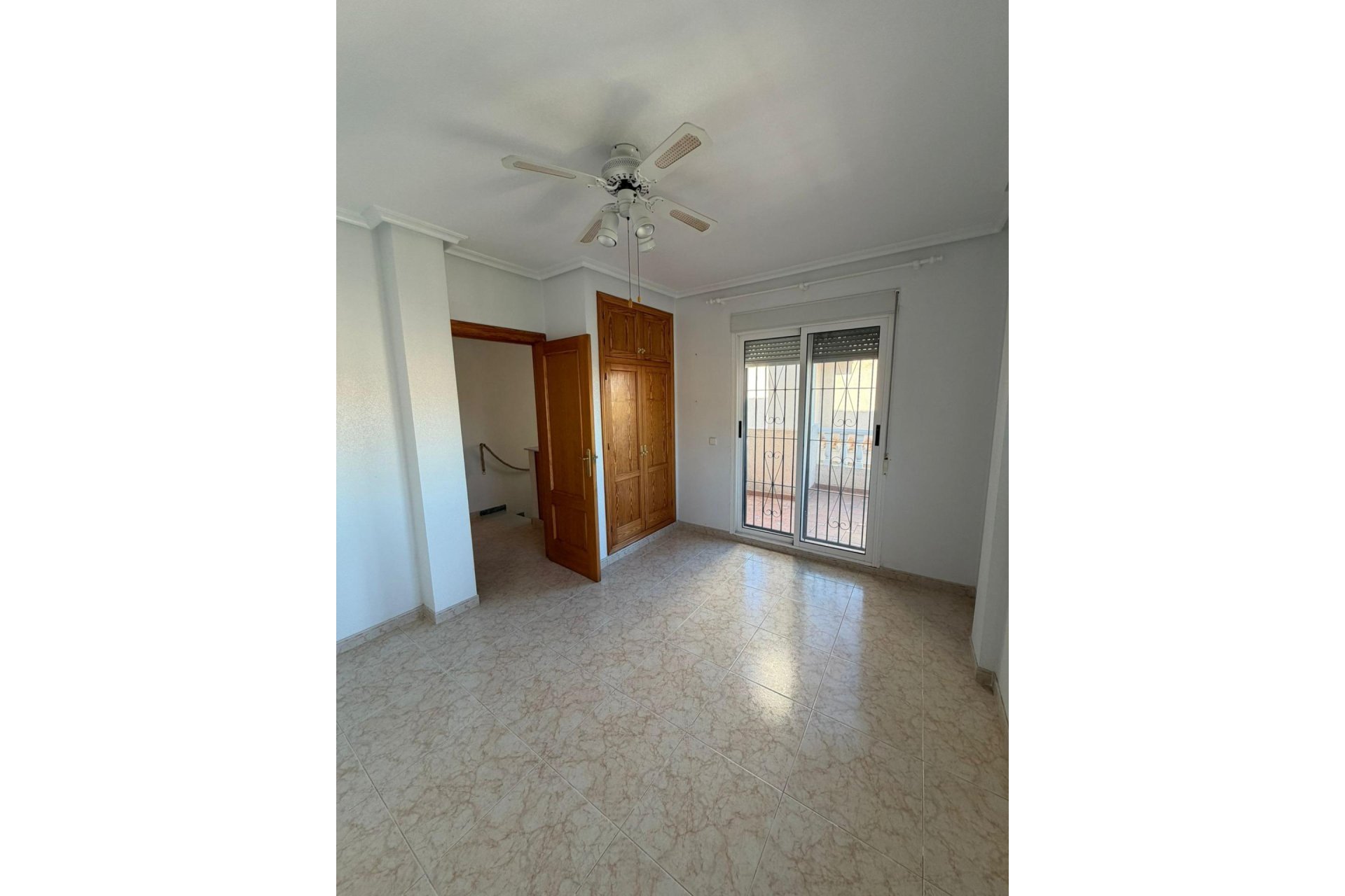 Wiederverkauf - Inmueble singular -
Orihuela Costa - Playa Flamenca