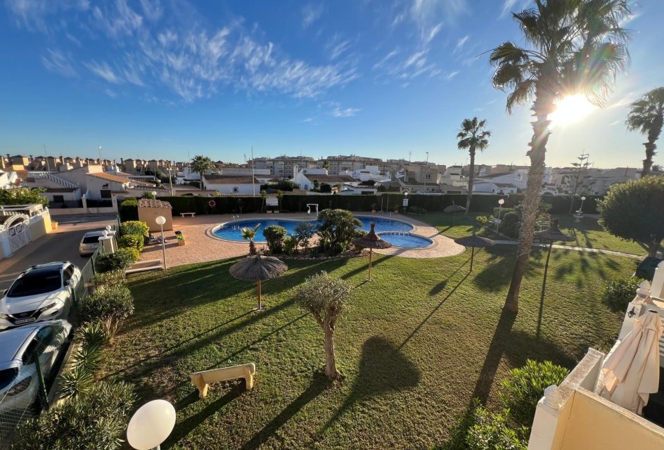 Wiederverkauf - Penthouse -
Orihuela Costa - Los Almendros-La Florida