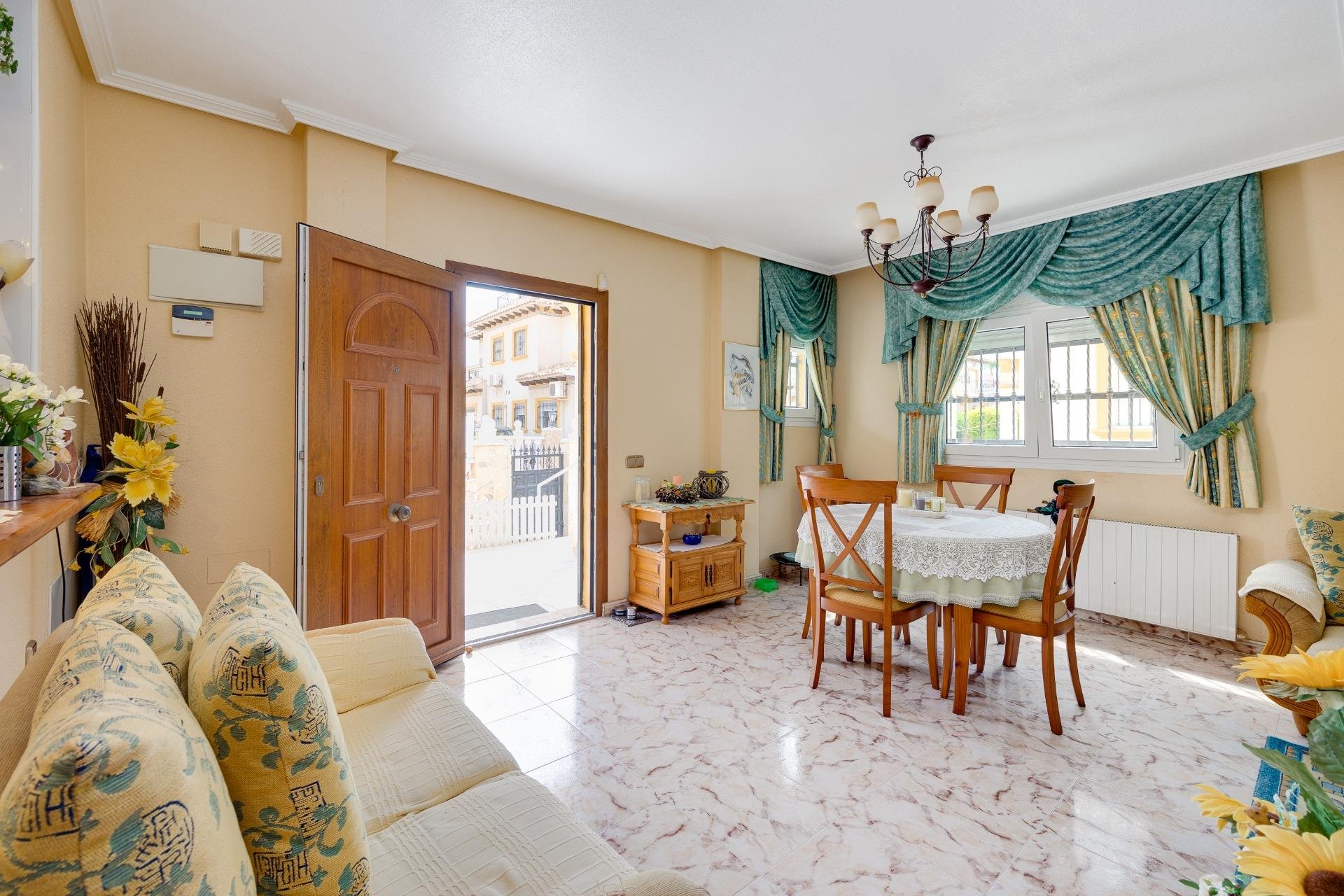 Wiederverkauf - Stadthaus -
Orihuela Costa - Cabo Roig