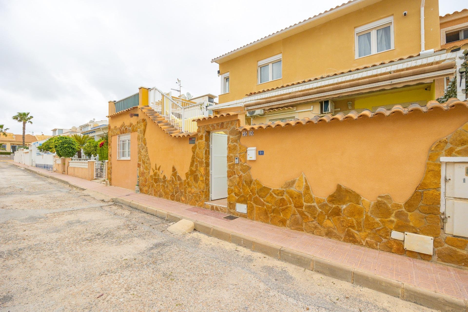 Wiederverkauf - Stadthaus -
Orihuela Costa - La Florida