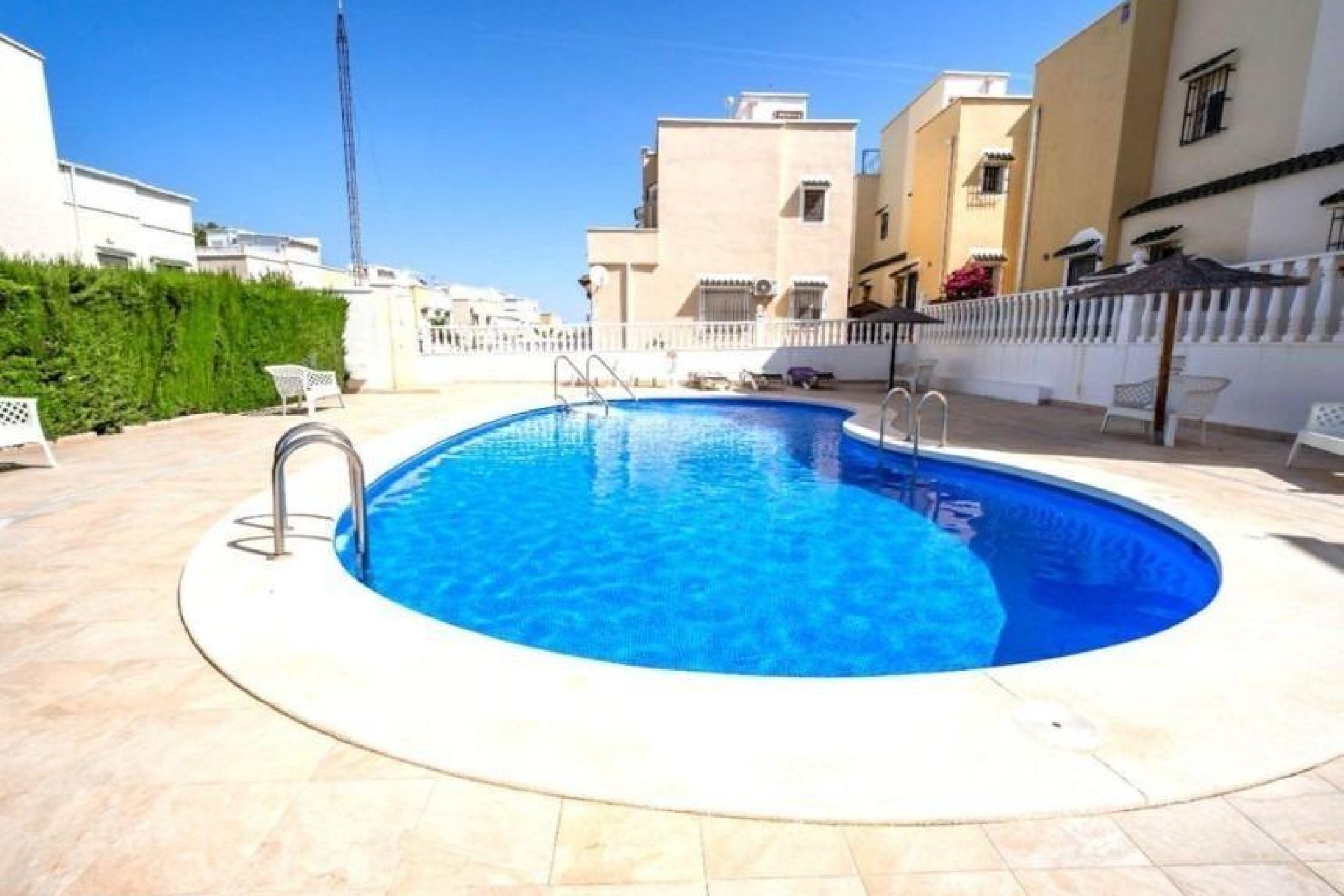 Wiederverkauf - Stadthaus -
Orihuela Costa - La Florida