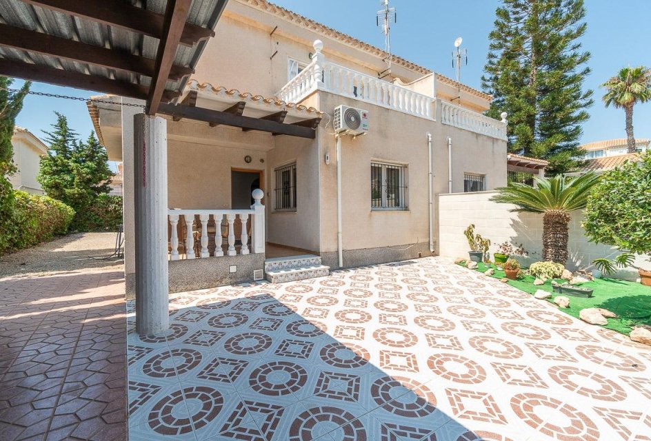 Wiederverkauf - Stadthaus -
Orihuela Costa - La Zenia
