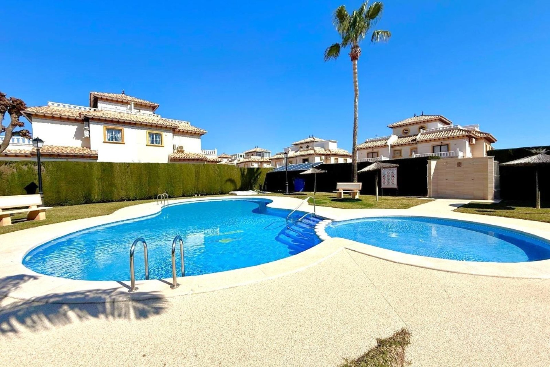 Wiederverkauf - Stadthaus -
Orihuela Costa - Lomas de Cabo Roig