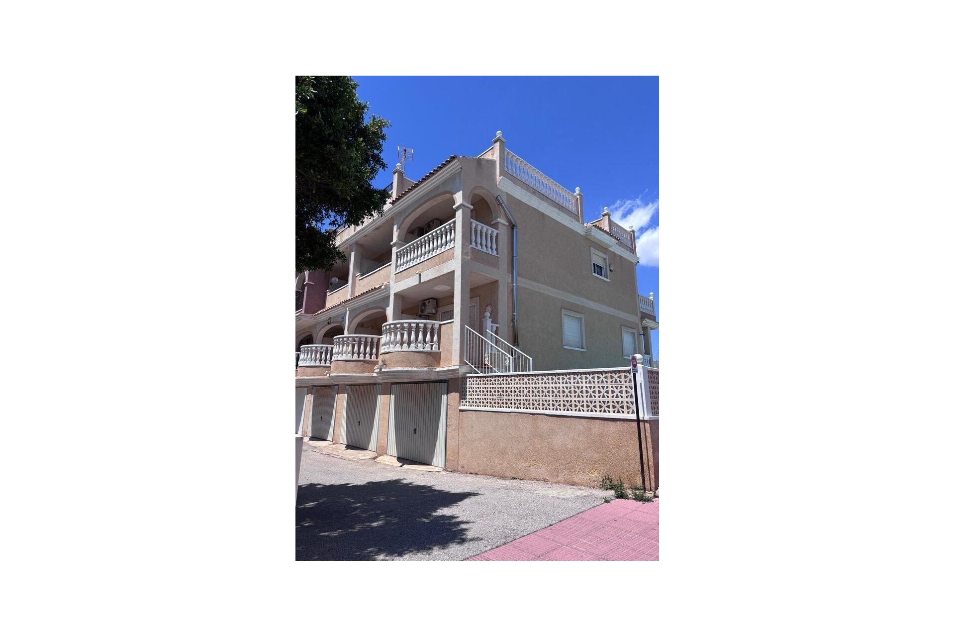 Wiederverkauf - Stadthaus -
Orihuela Costa - Villamartín-Las Filipinas