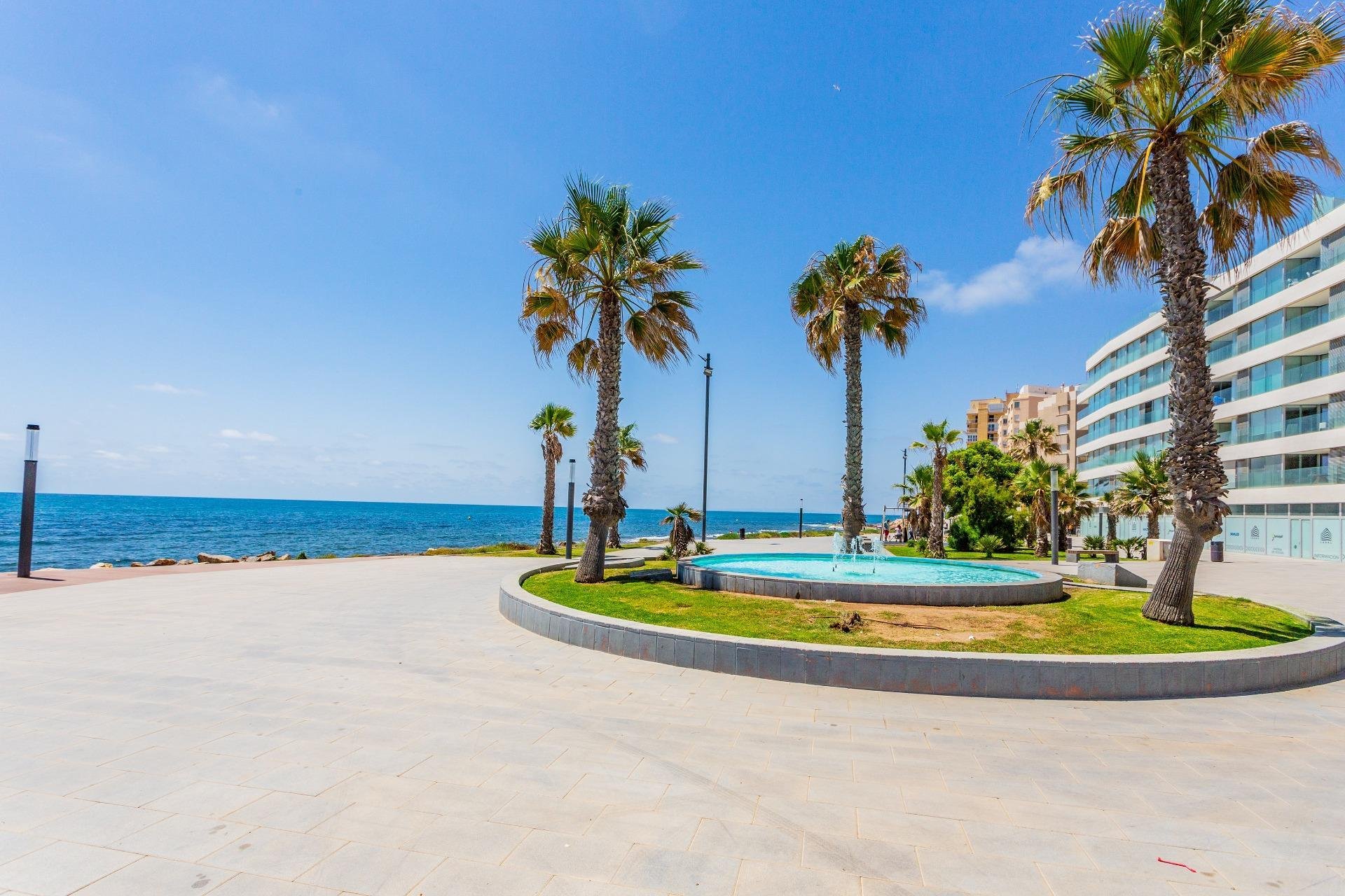 Wiederverkauf - Stadthaus -
Torrevieja - Aguas Nuevas