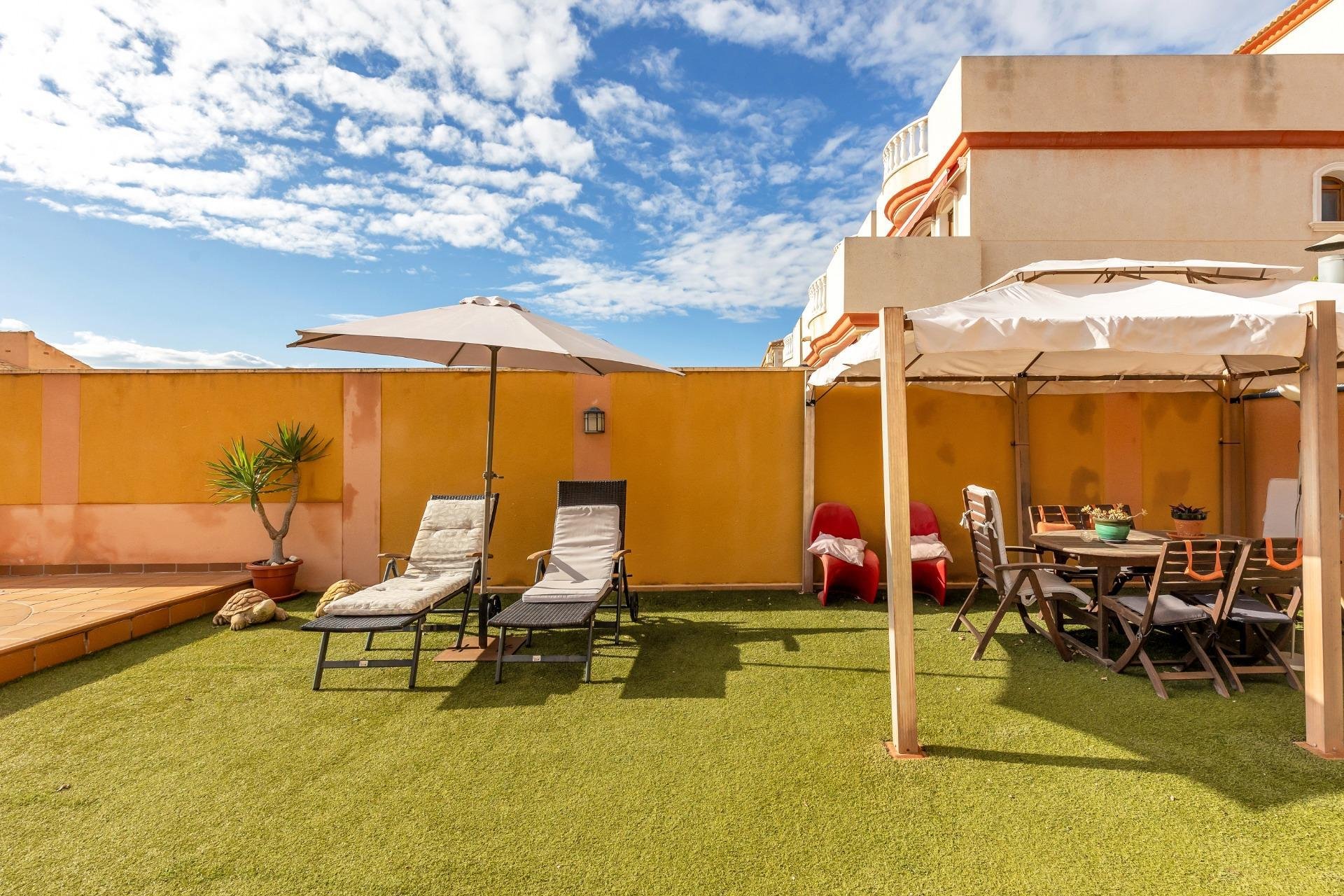 Wiederverkauf - Stadthaus -
Torrevieja - Aguas Nuevas