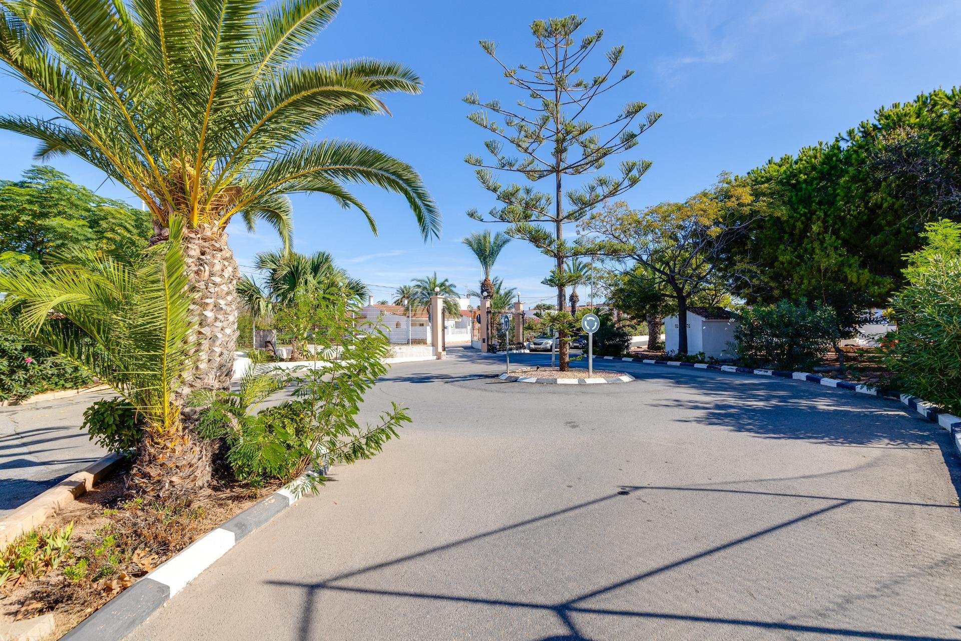Wiederverkauf - Stadthaus -
Torrevieja - La Siesta - El Salado - Torreta