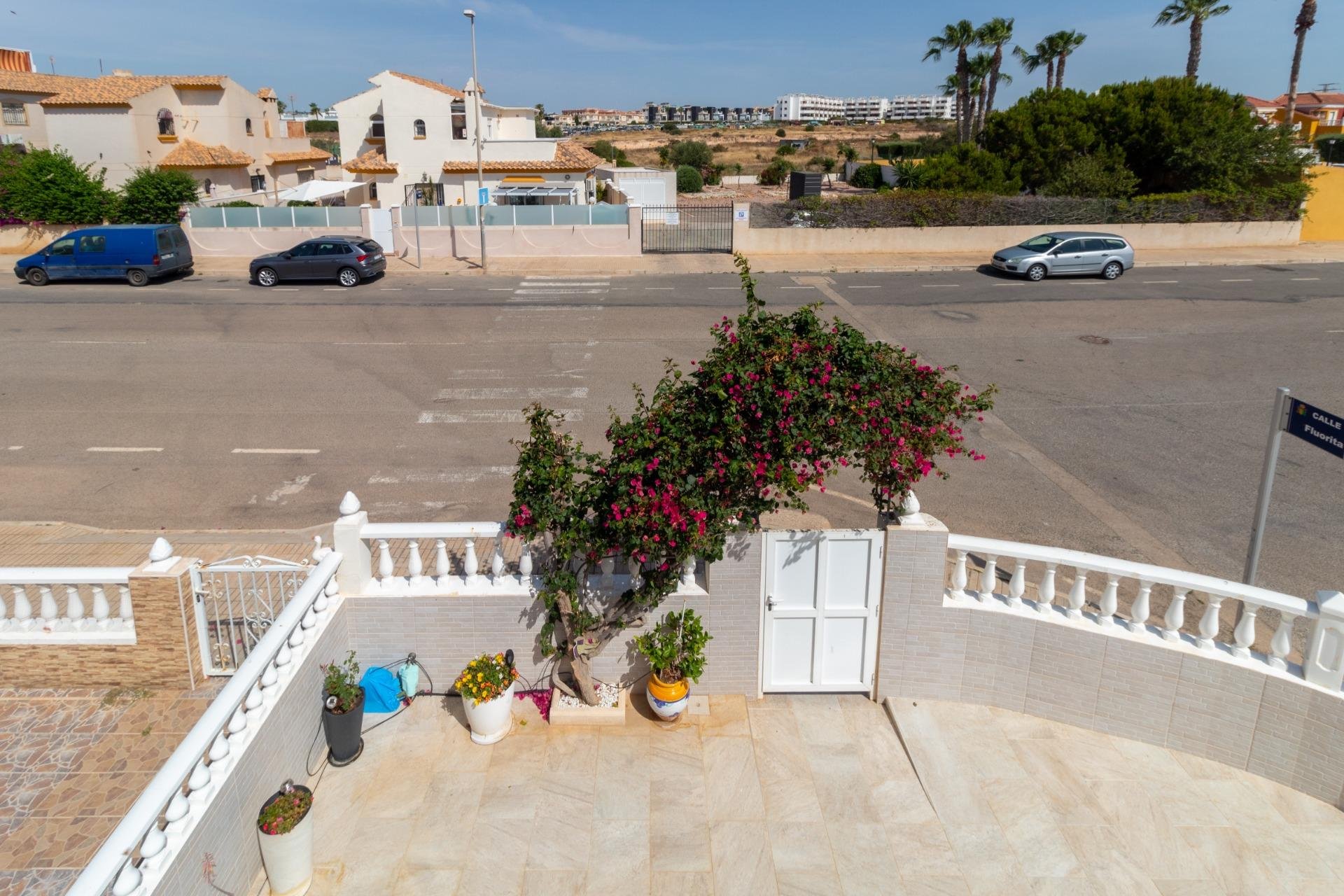 Wiederverkauf - Terraced house -
Orihuela Costa - La Regia