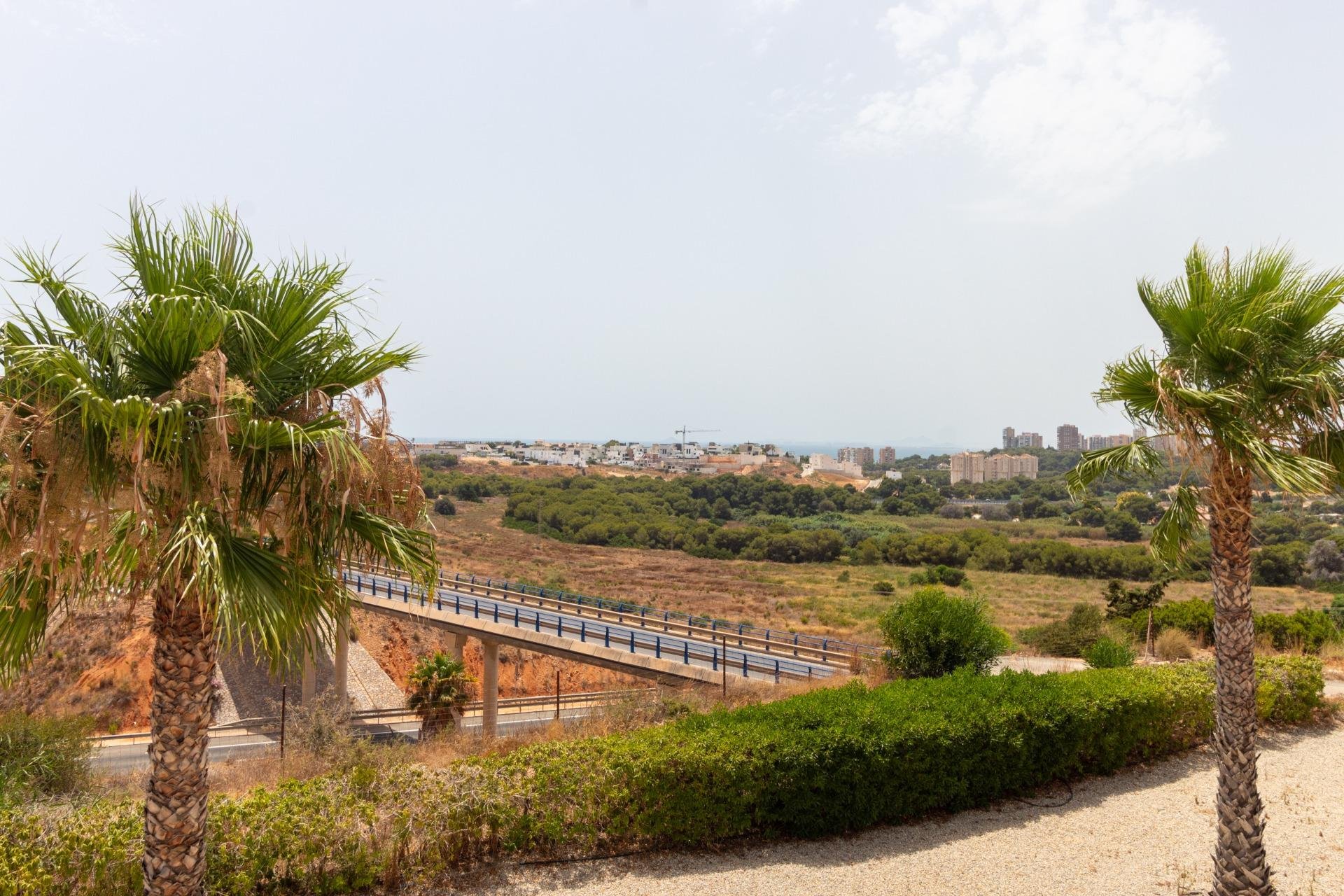 Wiederverkauf - Terraced house -
Orihuela Costa - Lomas de Cabo Roig