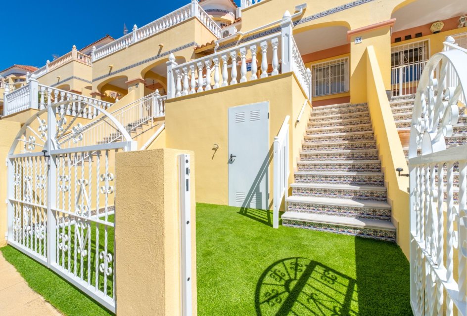 Wiederverkauf - Terraced house -
Orihuela Costa - Lomas de Campoamor-Las Ramblas