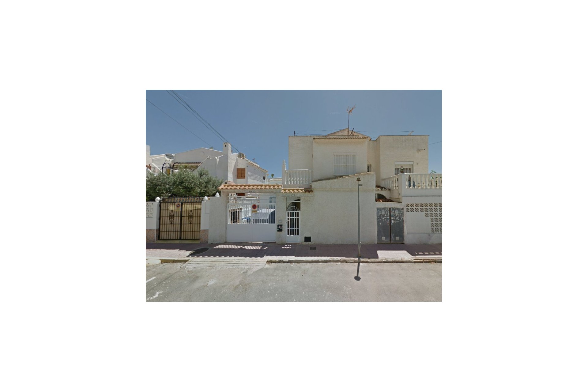 Wiederverkauf - - TOWNHOUSE -
Torrevieja