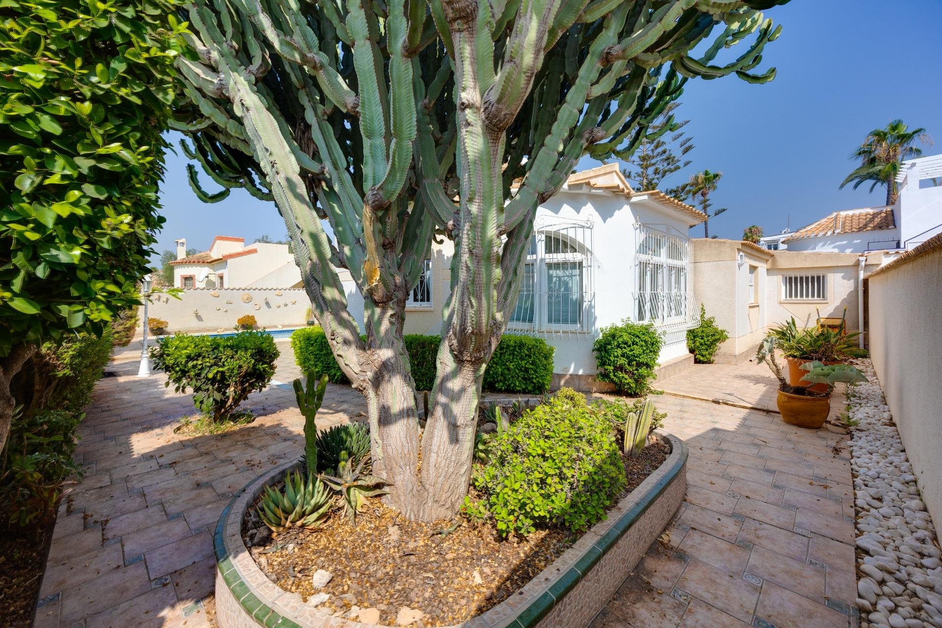 Wiederverkauf - Villa -
Orihuela Costa - La Florida