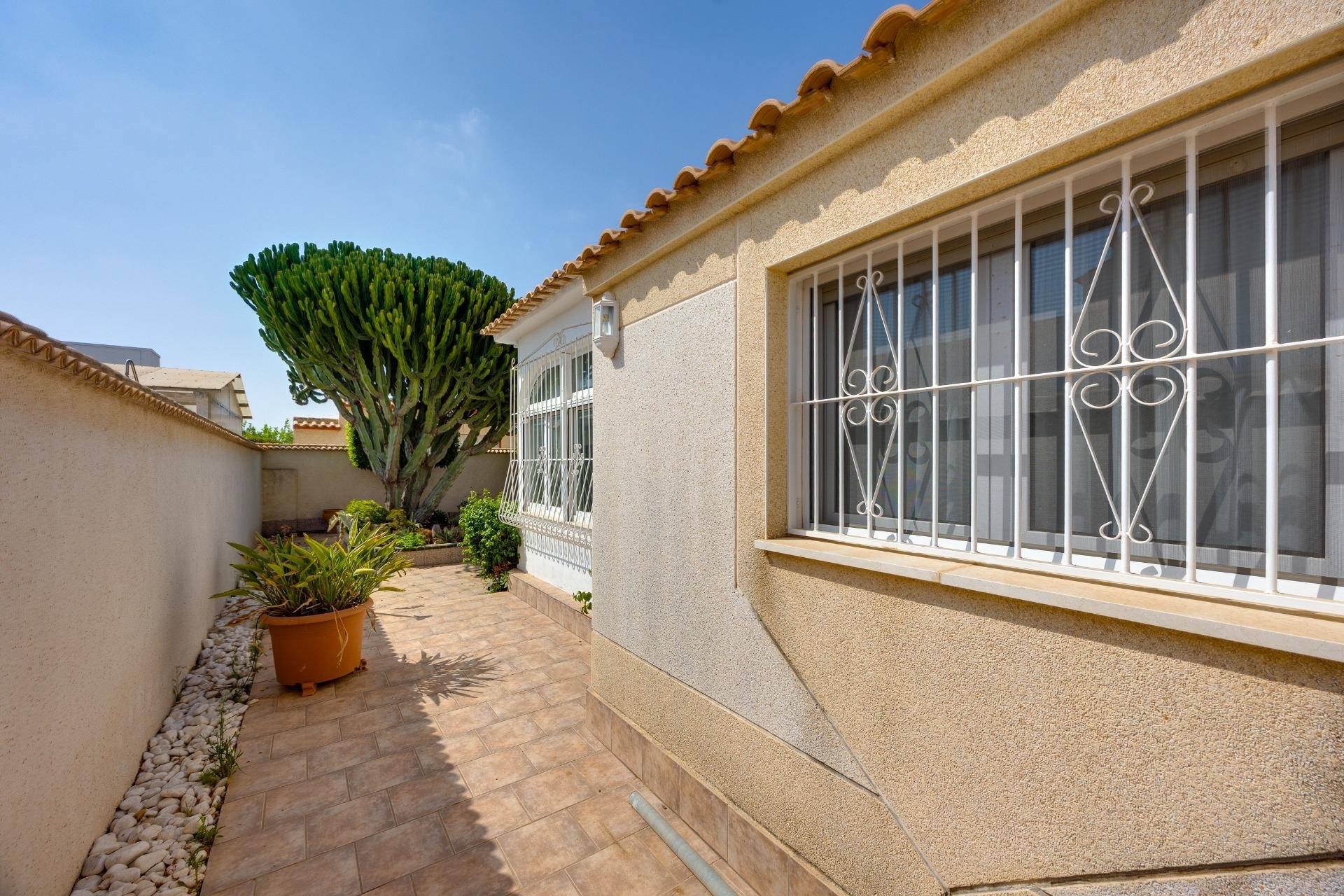 Wiederverkauf - Villa -
Orihuela Costa - La Florida