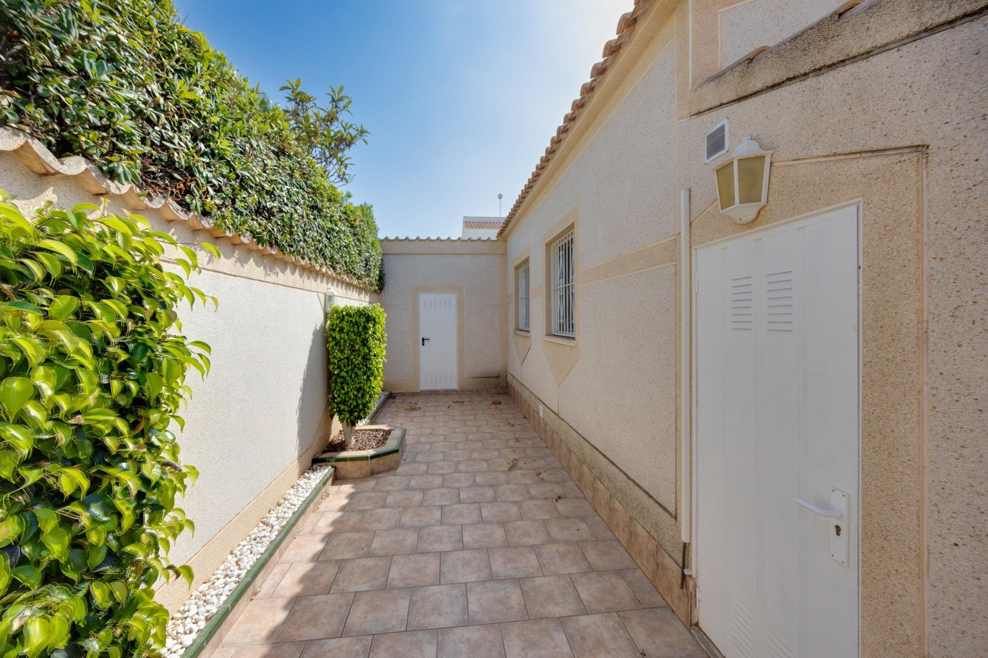 Wiederverkauf - Villa -
Orihuela Costa - La Florida