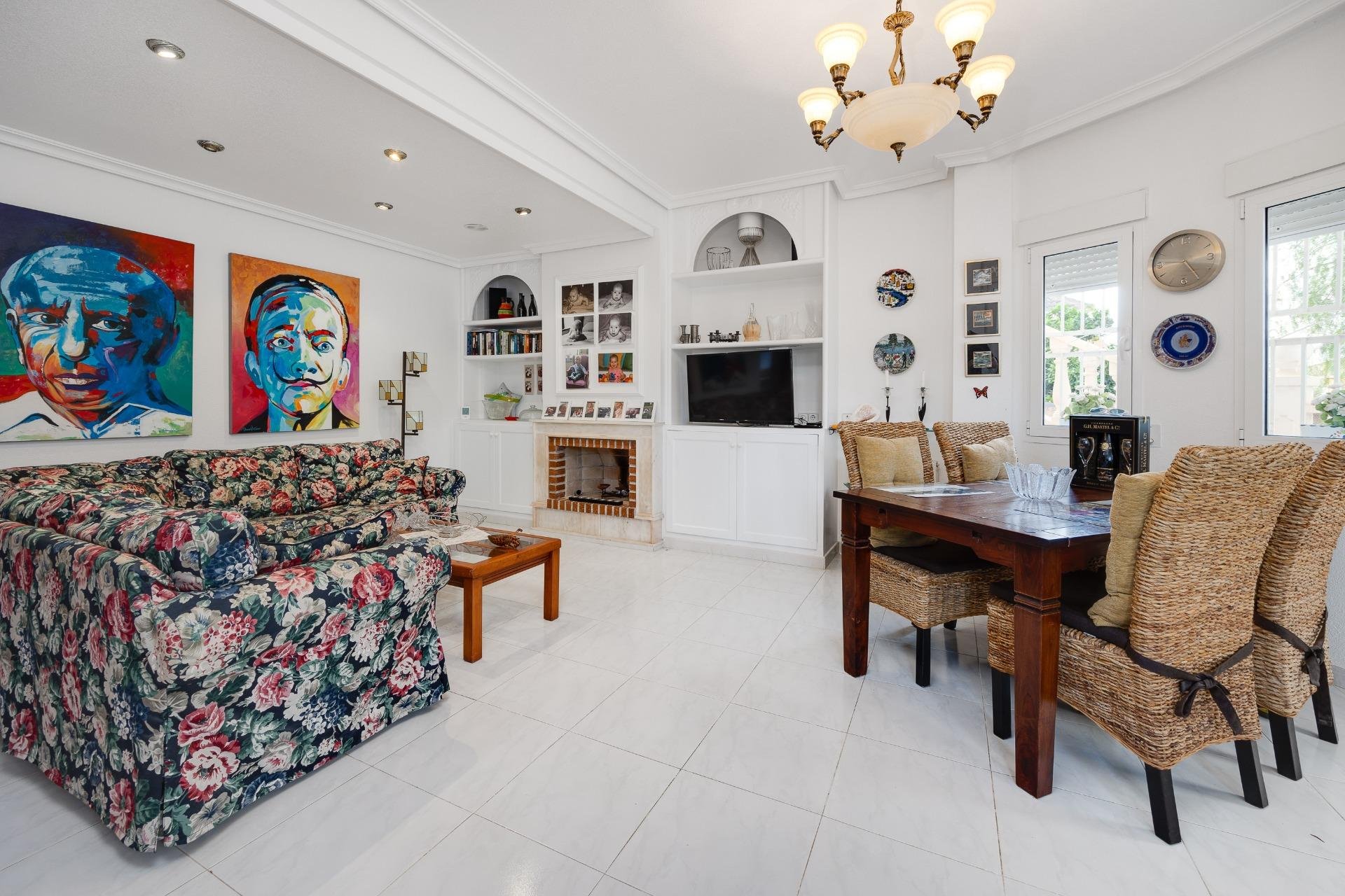 Wiederverkauf - Villa -
Orihuela Costa - La Zenia