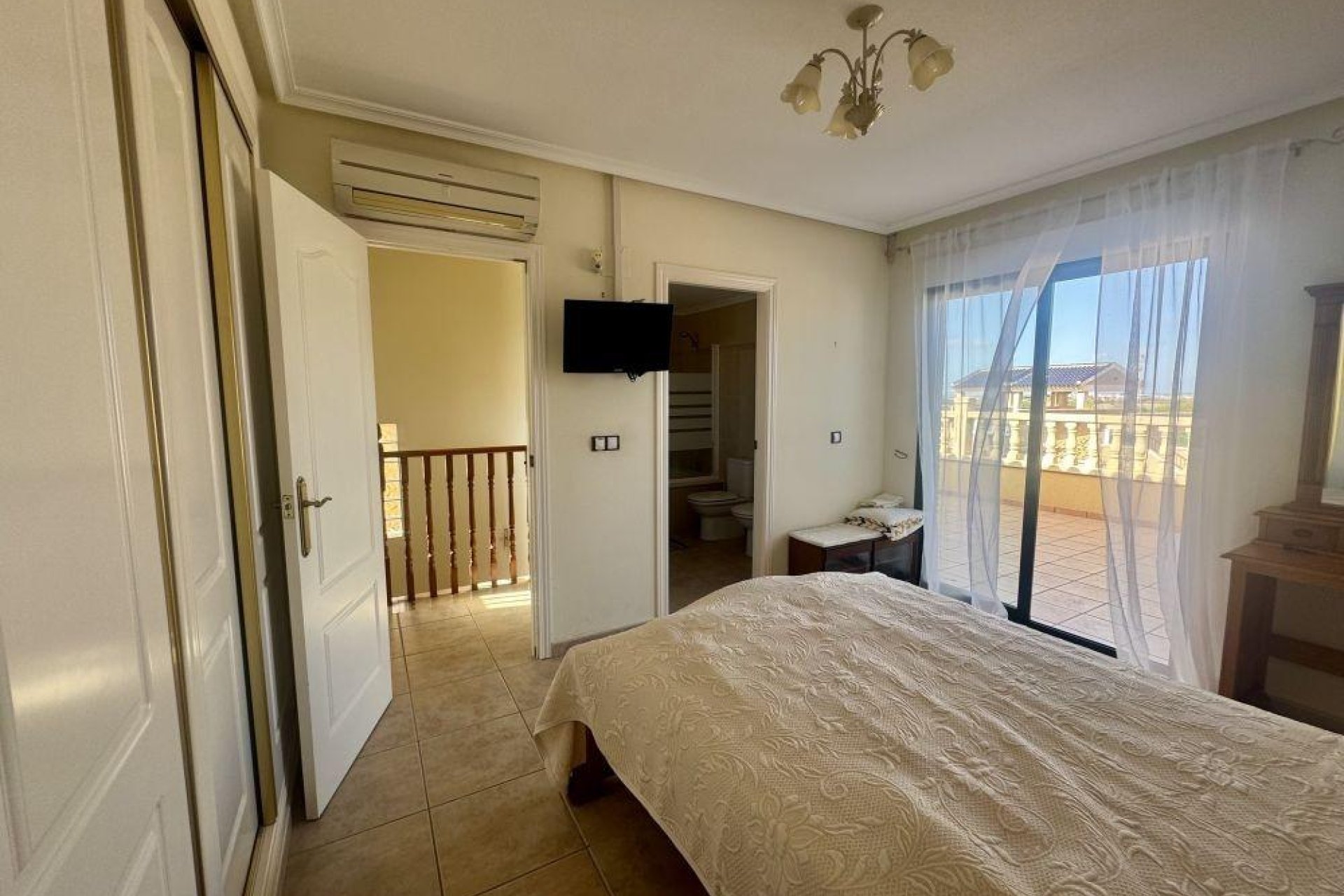 Wiederverkauf - Villa -
Orihuela Costa - Las Filipinas