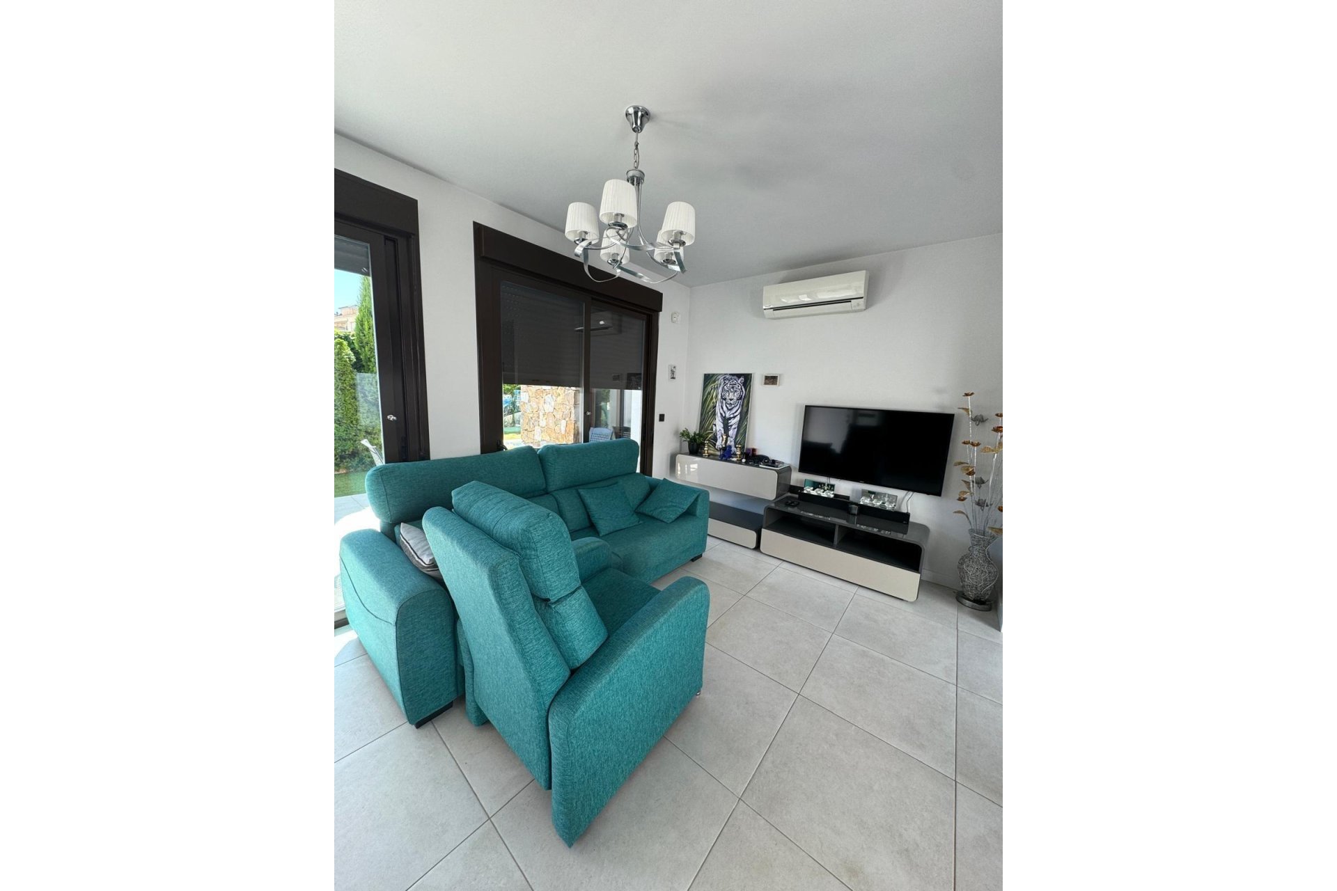 Wiederverkauf - Villa -
Orihuela Costa - Lomas de Cabo Roig-Los Dolses