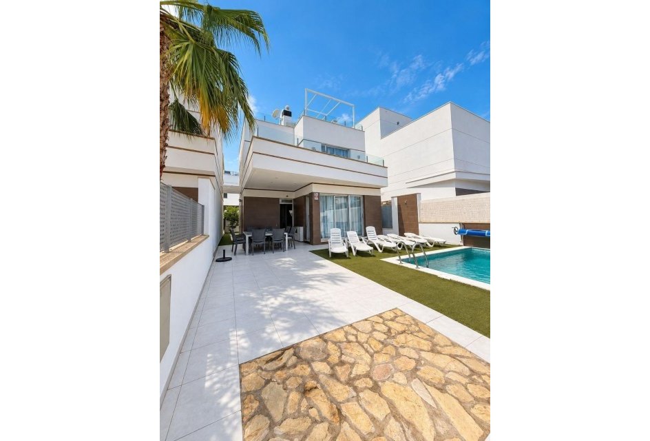 Wiederverkauf - Villa -
Orihuela Costa - Lomas de Cabo Roig