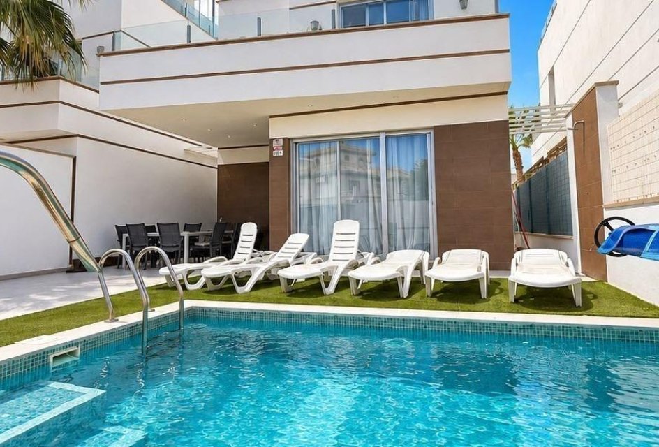Wiederverkauf - Villa -
Orihuela Costa - Lomas de Cabo Roig