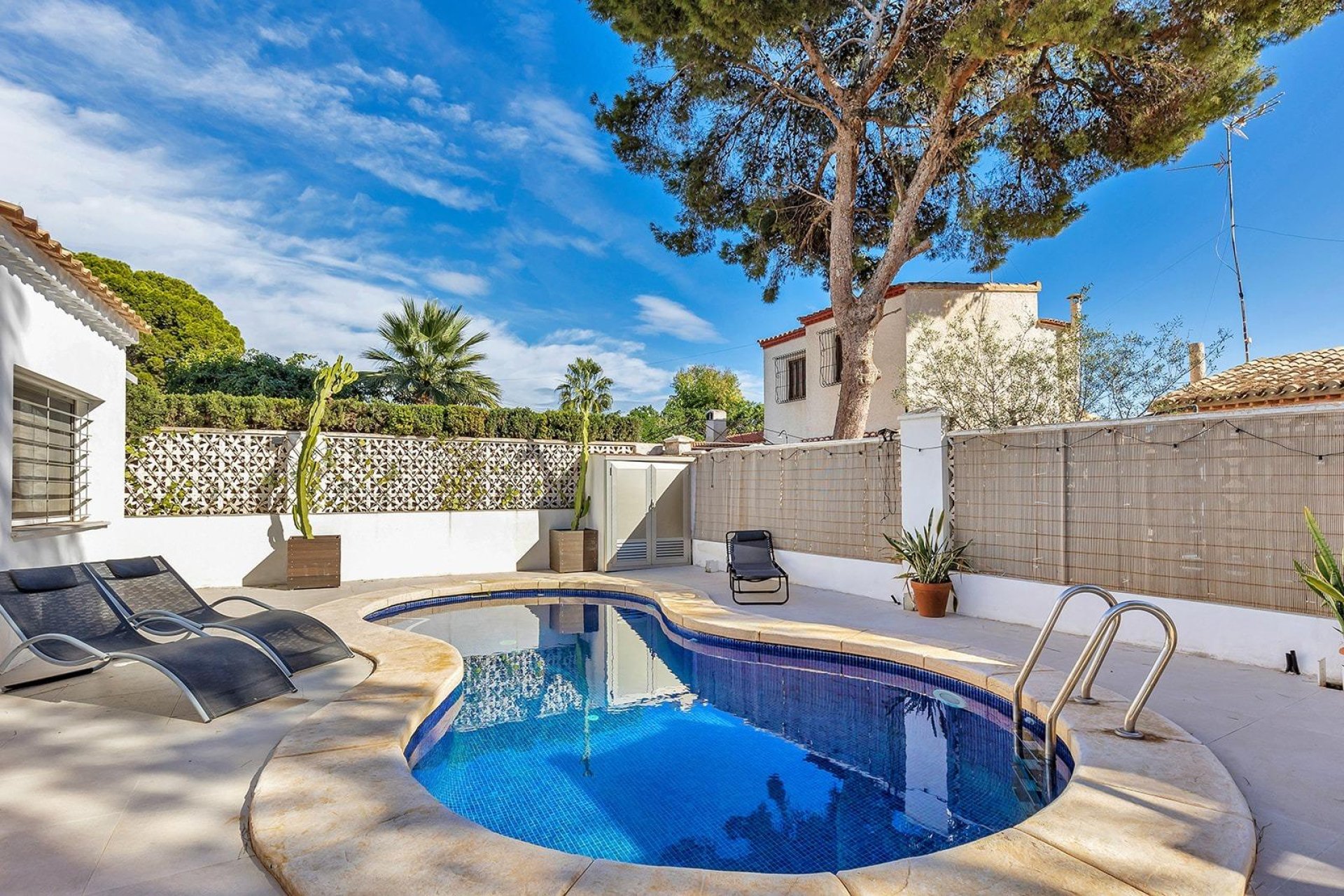 Wiederverkauf - Villa -
Orihuela Costa - Rocio del Mar
