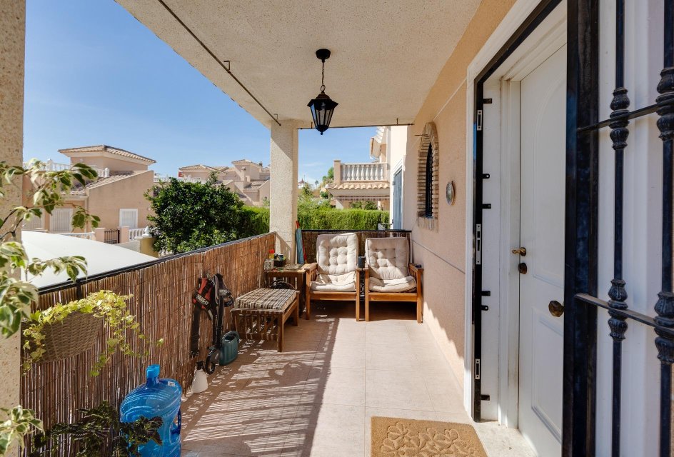Wiederverkauf - Villa -
Orihuela Costa - Urbanización Perla del Mar