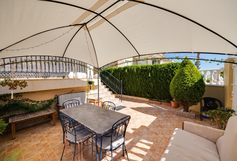 Wiederverkauf - Villa -
Orihuela Costa - Urbanización Perla del Mar