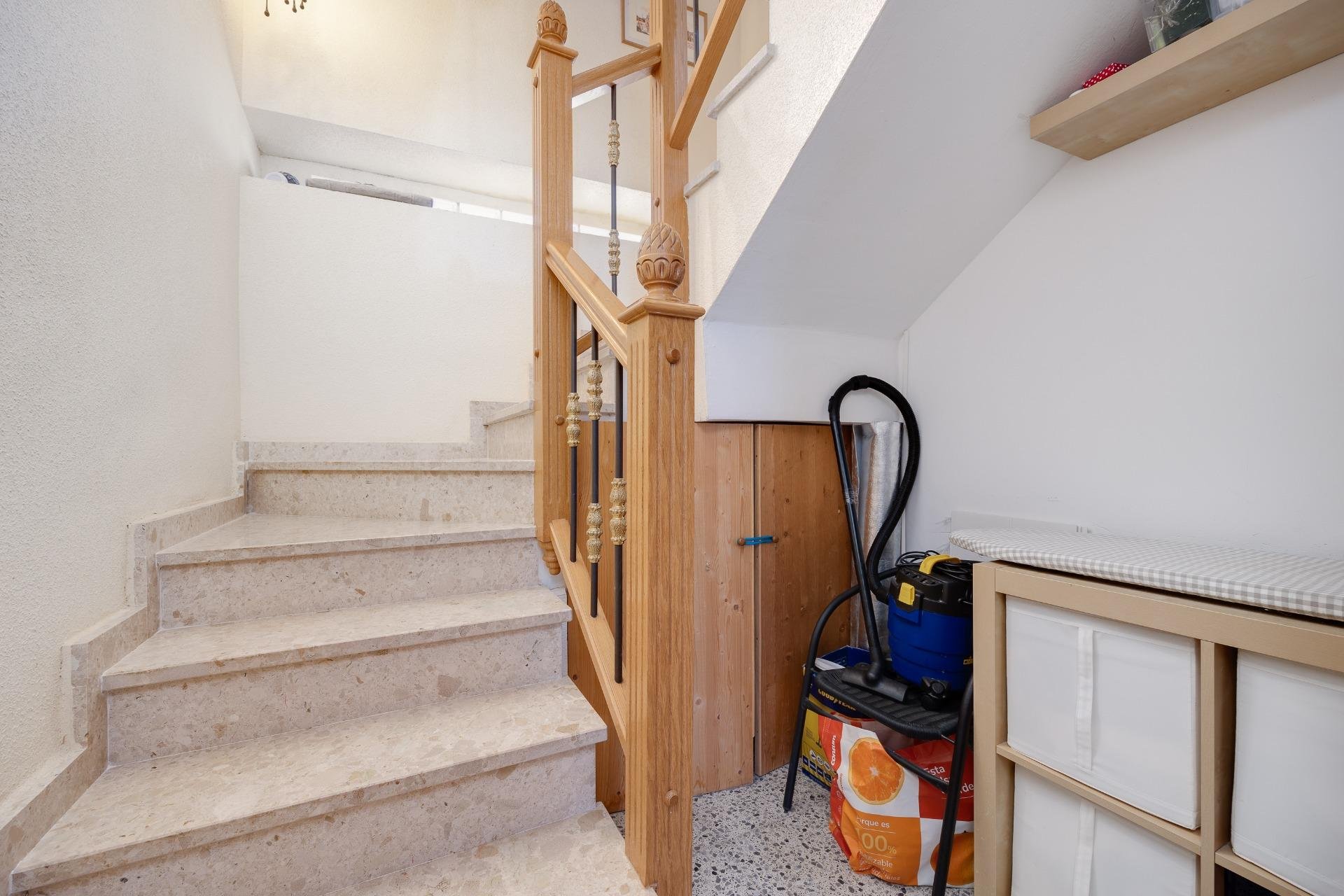 Wiederverkauf - Villa -
Orihuela Costa - Urbanización Perla del Mar