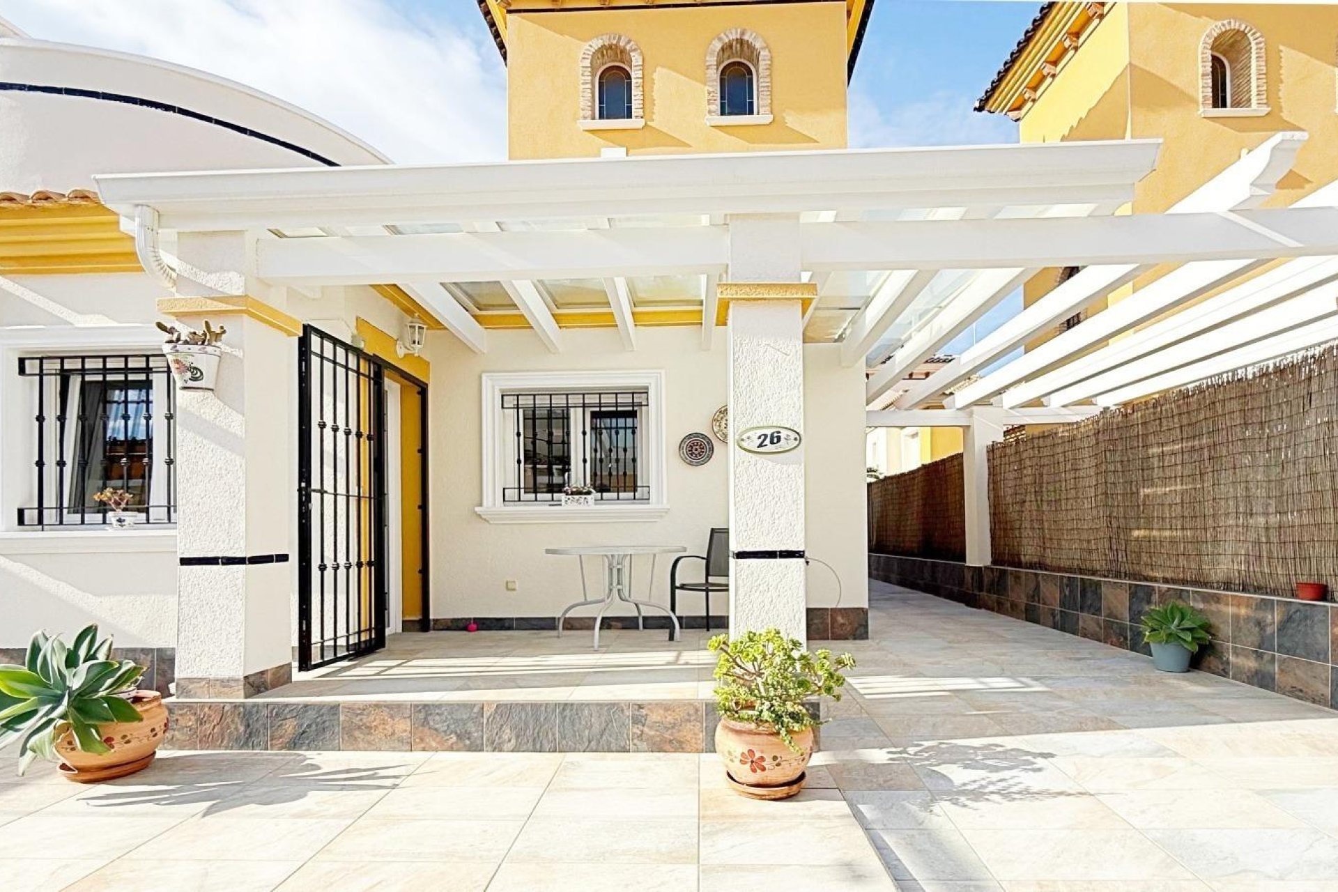 Wiederverkauf - Villa -
Orihuela Costa - Urbanización Perla del Mar