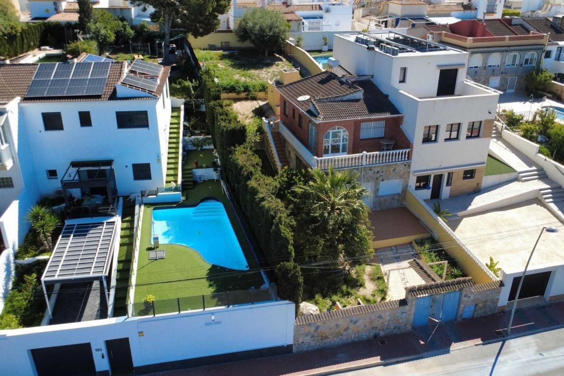 Wiederverkauf - Villa -
Orihuela Costa - Urbanización Perla del Mar