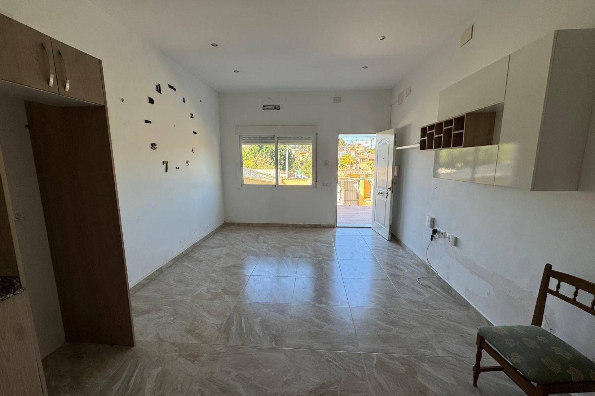 Wiederverkauf - Villa -
Orihuela Costa - Urbanización Perla del Mar