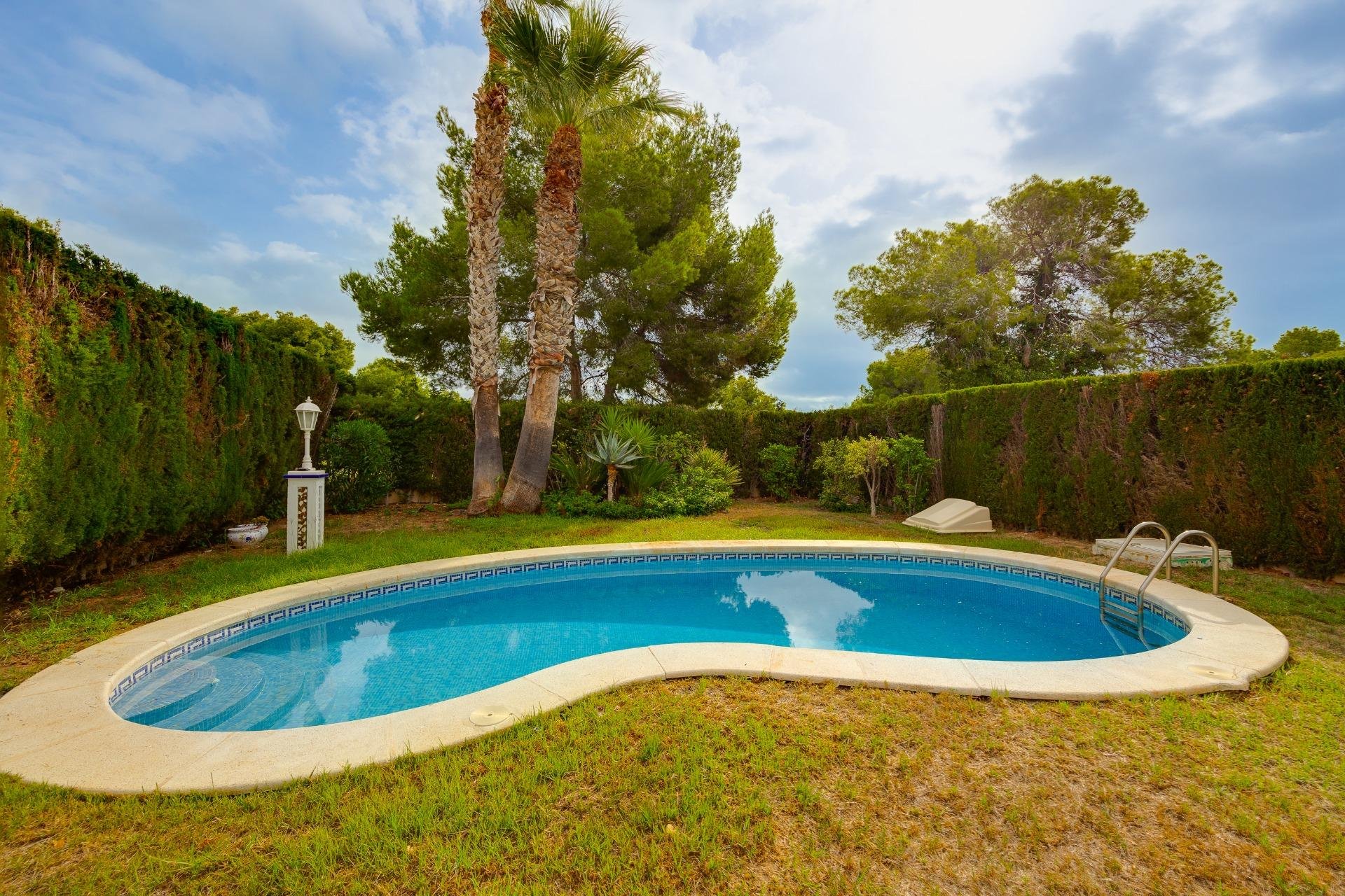 Wiederverkauf - Villa -
Orihuela Costa - Villamartín-Las Filipinas