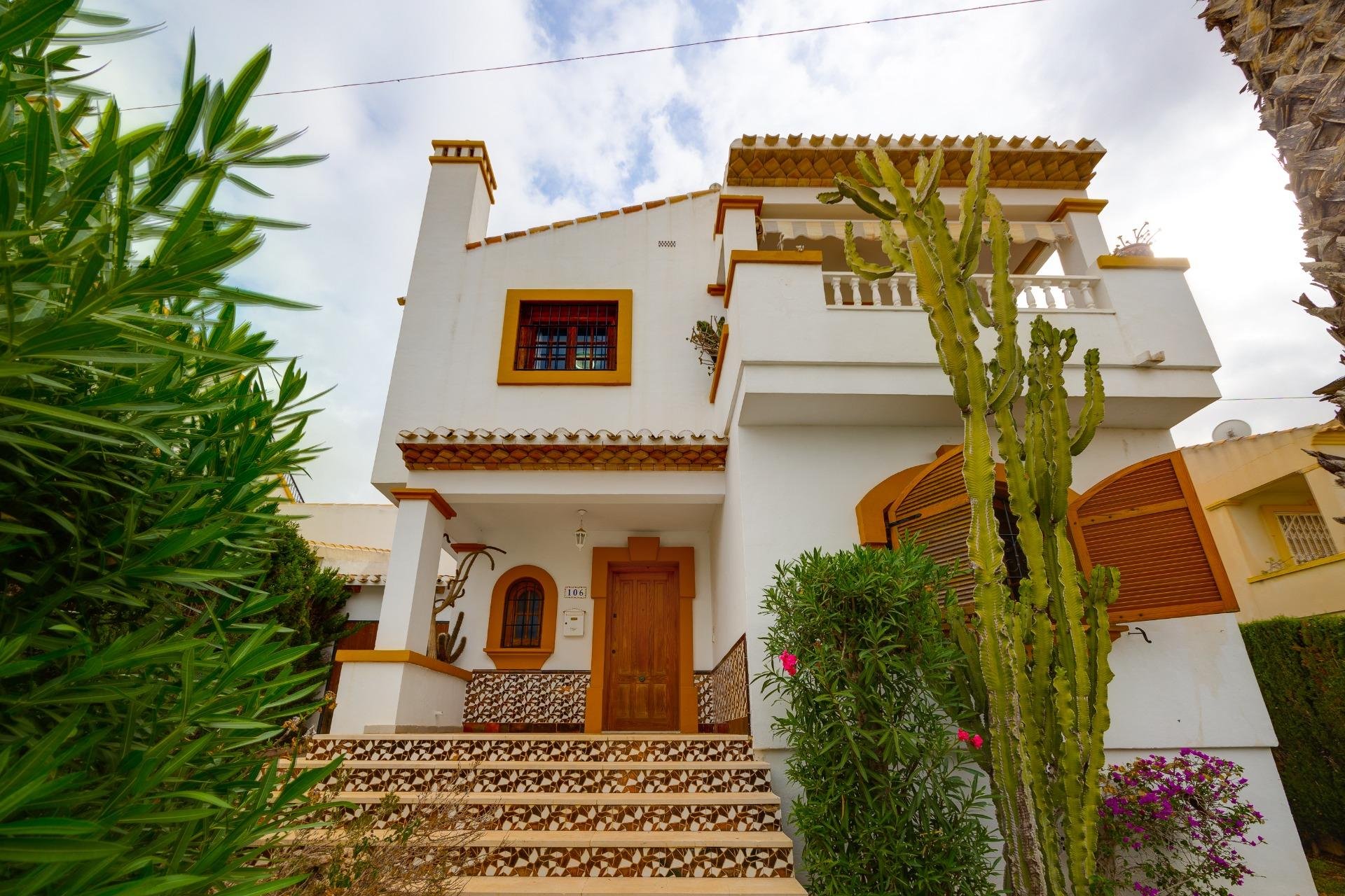 Wiederverkauf - Villa -
Orihuela Costa - Villamartín-Las Filipinas