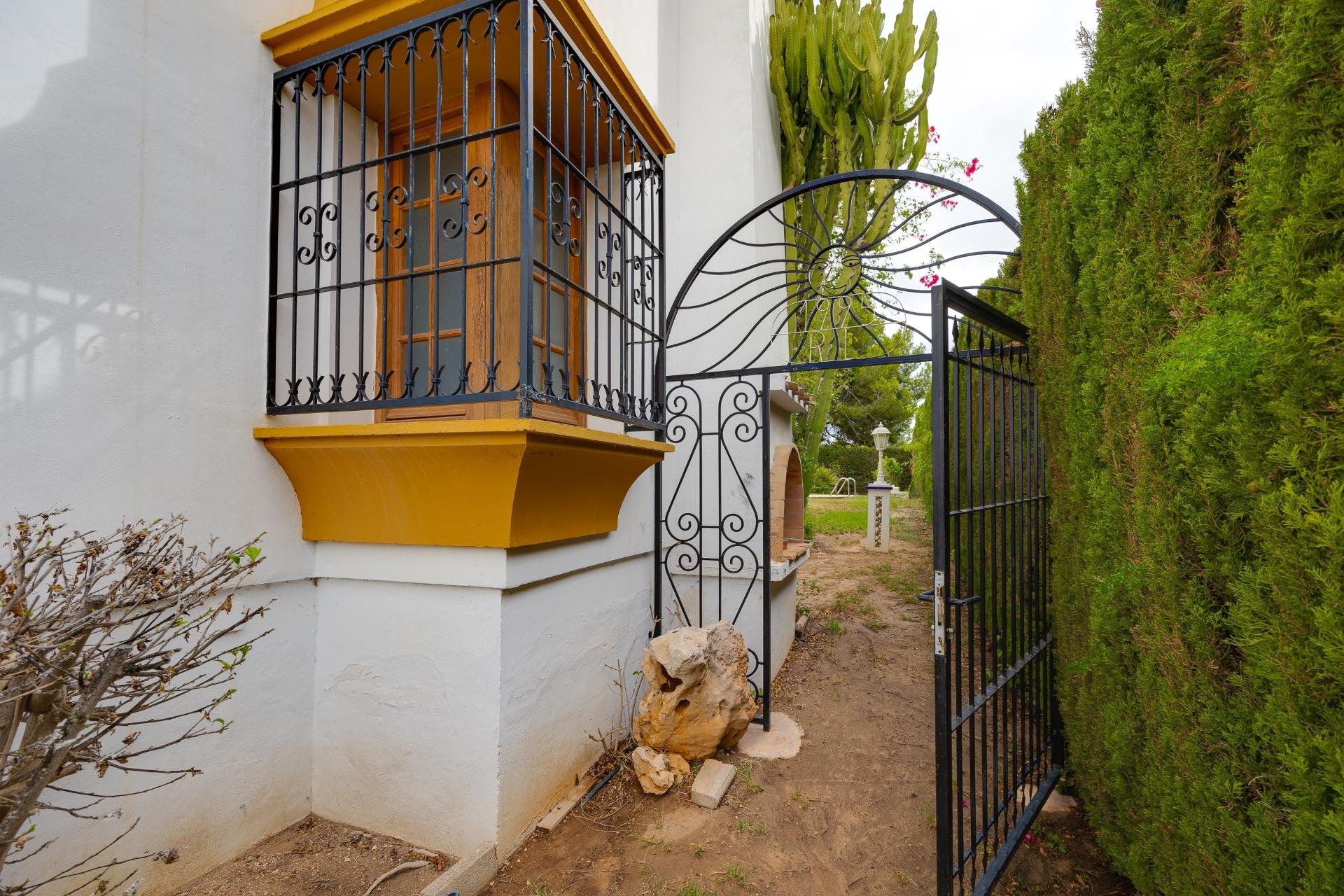 Wiederverkauf - Villa -
Orihuela Costa - Villamartín-Las Filipinas