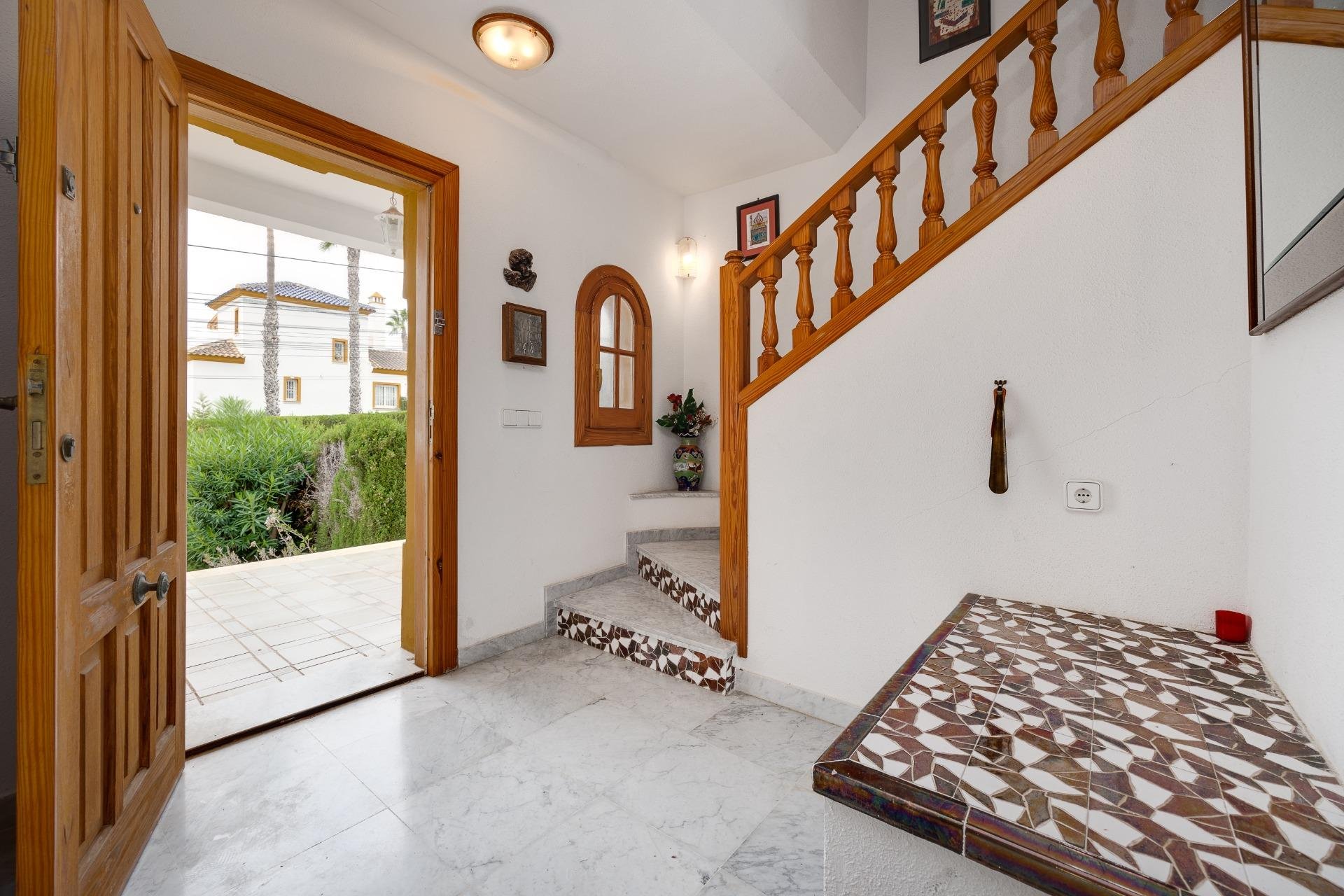 Wiederverkauf - Villa -
Orihuela Costa - Villamartín-Las Filipinas