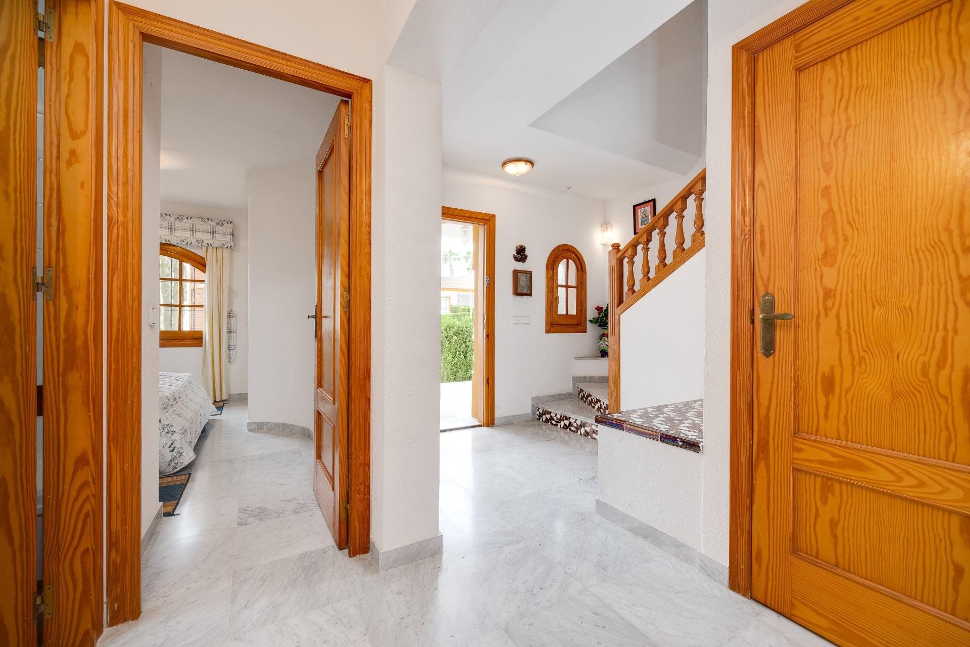 Wiederverkauf - Villa -
Orihuela Costa - Villamartín-Las Filipinas