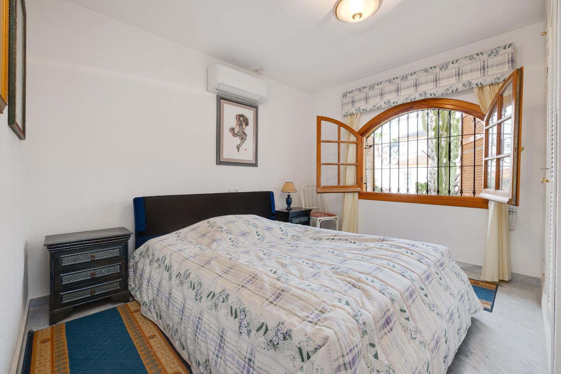 Wiederverkauf - Villa -
Orihuela Costa - Villamartín-Las Filipinas