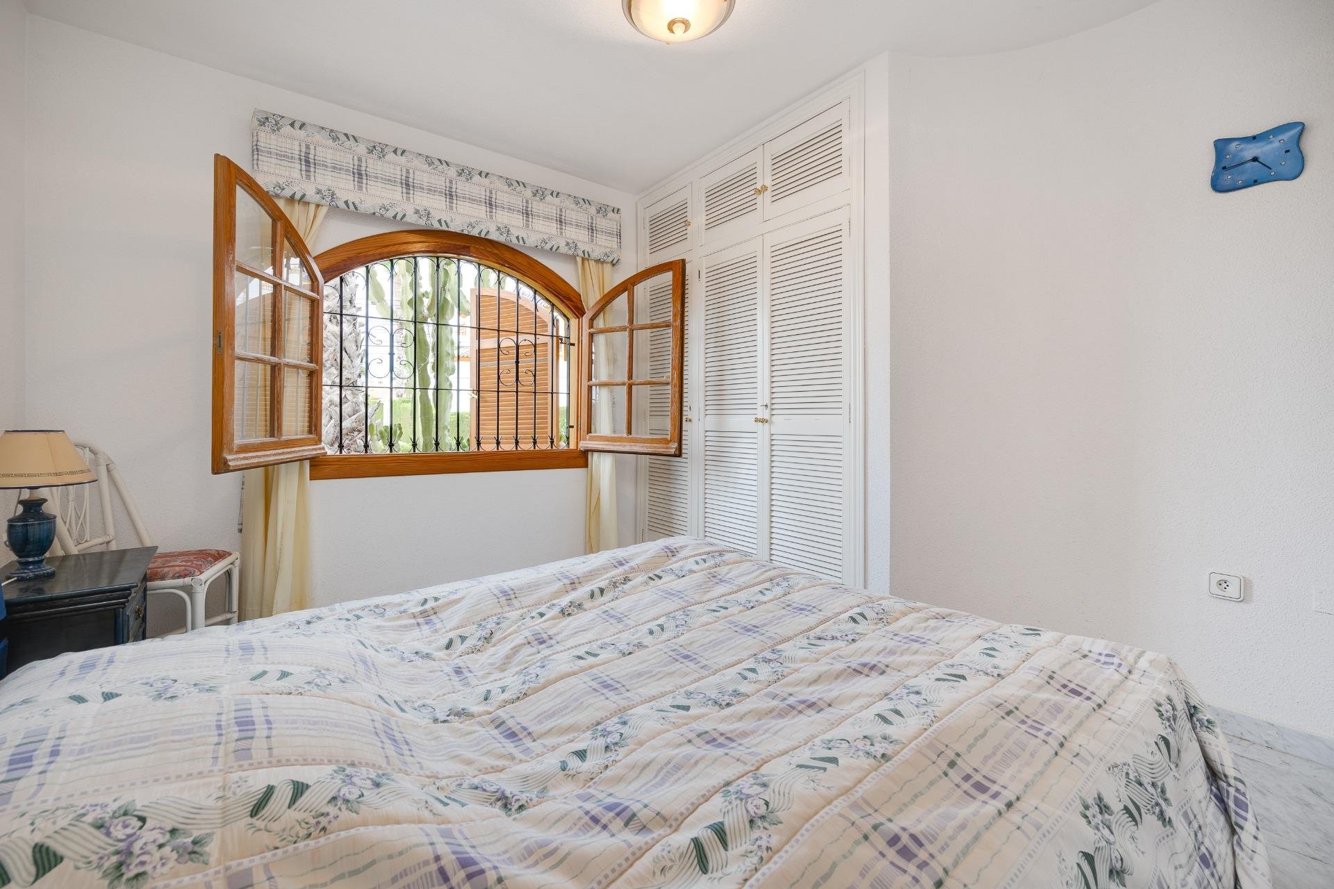 Wiederverkauf - Villa -
Orihuela Costa - Villamartín-Las Filipinas