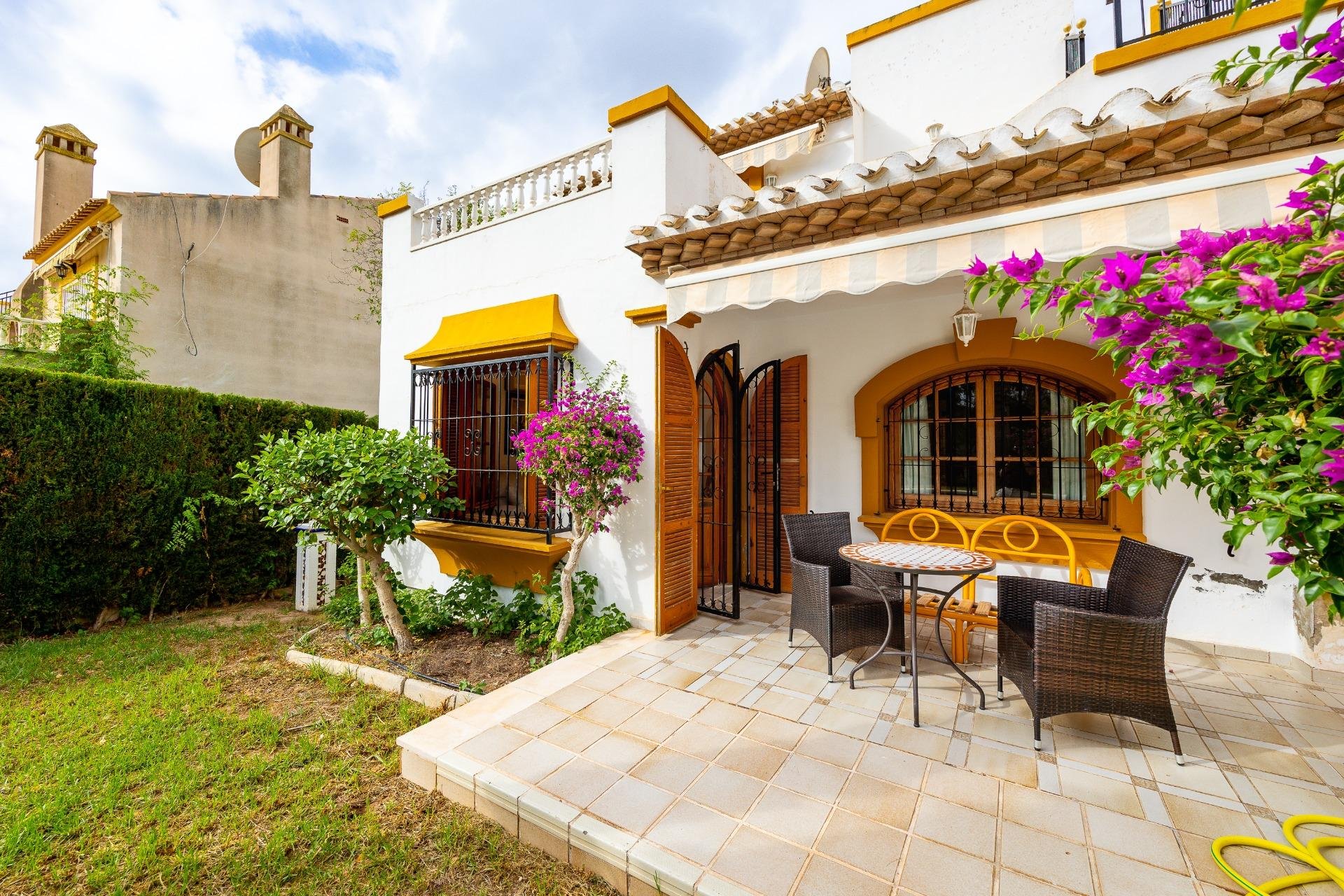 Wiederverkauf - Villa -
Orihuela Costa - Villamartín-Las Filipinas