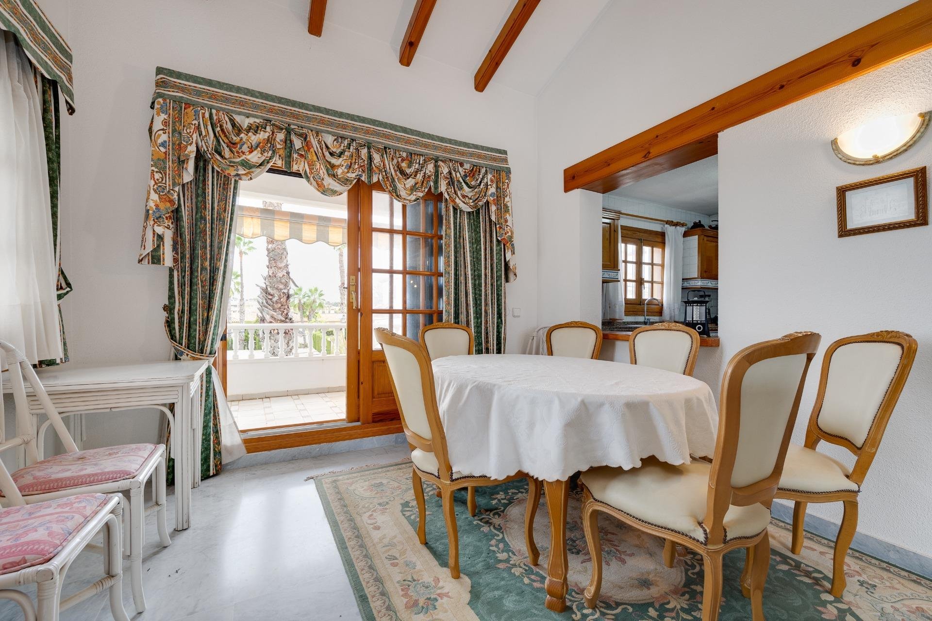 Wiederverkauf - Villa -
Orihuela Costa - Villamartín-Las Filipinas