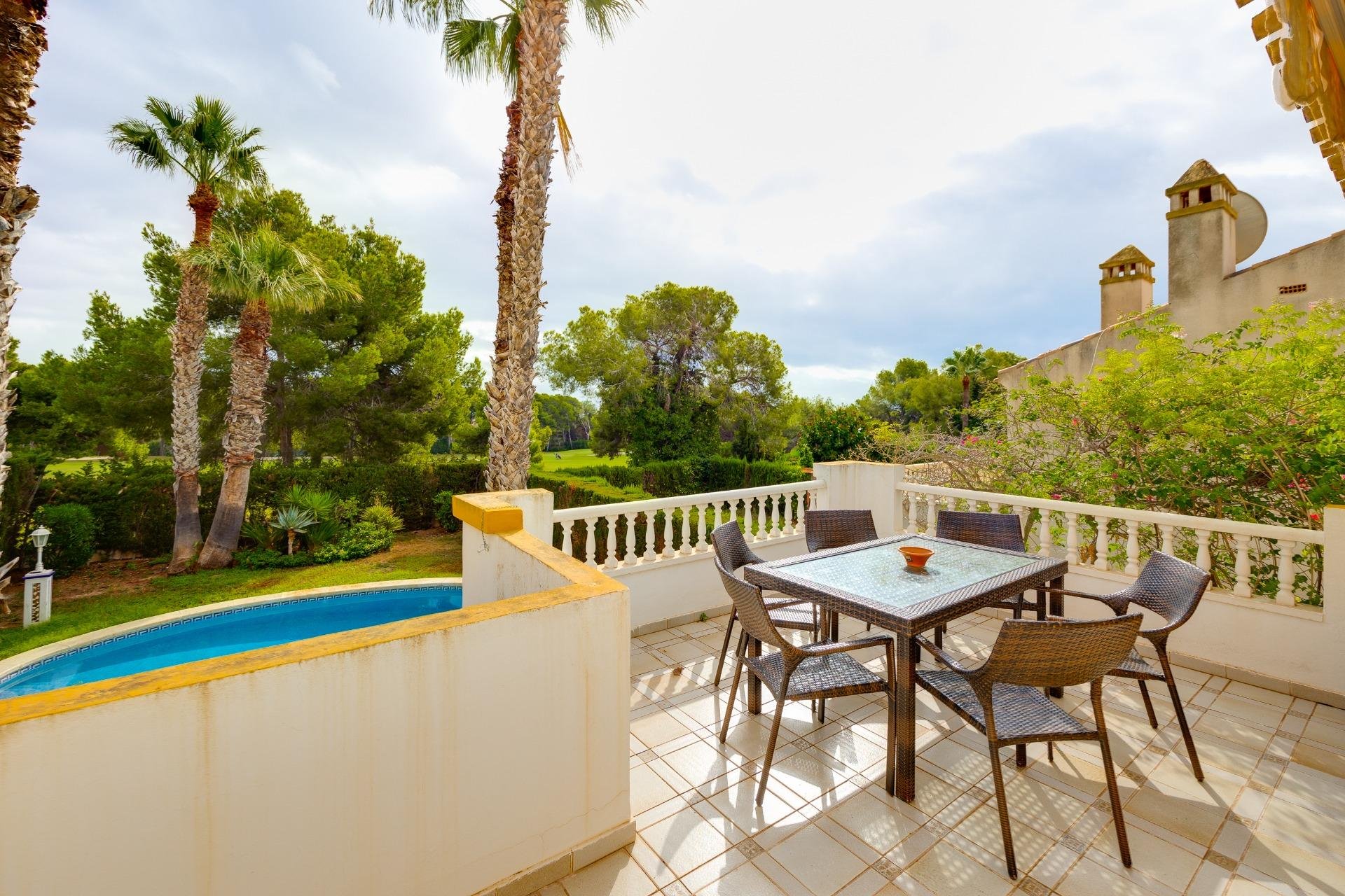 Wiederverkauf - Villa -
Orihuela Costa - Villamartín-Las Filipinas