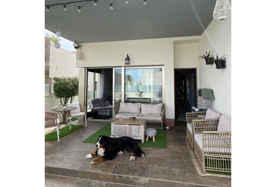 Wiederverkauf - Villa -
Orihuela Costa - Villamartín