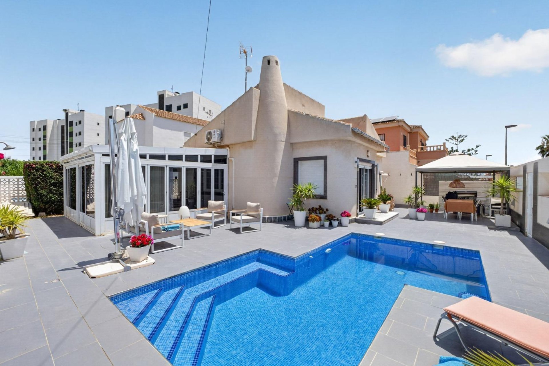 Wiederverkauf - Villa -
Pilar de la Horadada - Mil Palmeras