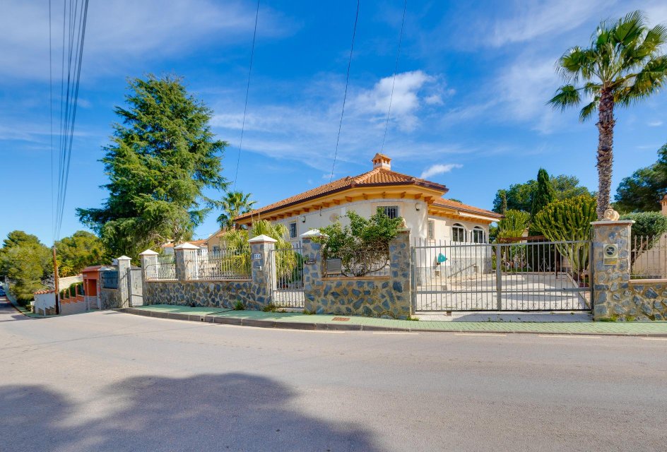 Wiederverkauf - Villa -
Pilar de la Horadada - Pinar de Campoverde