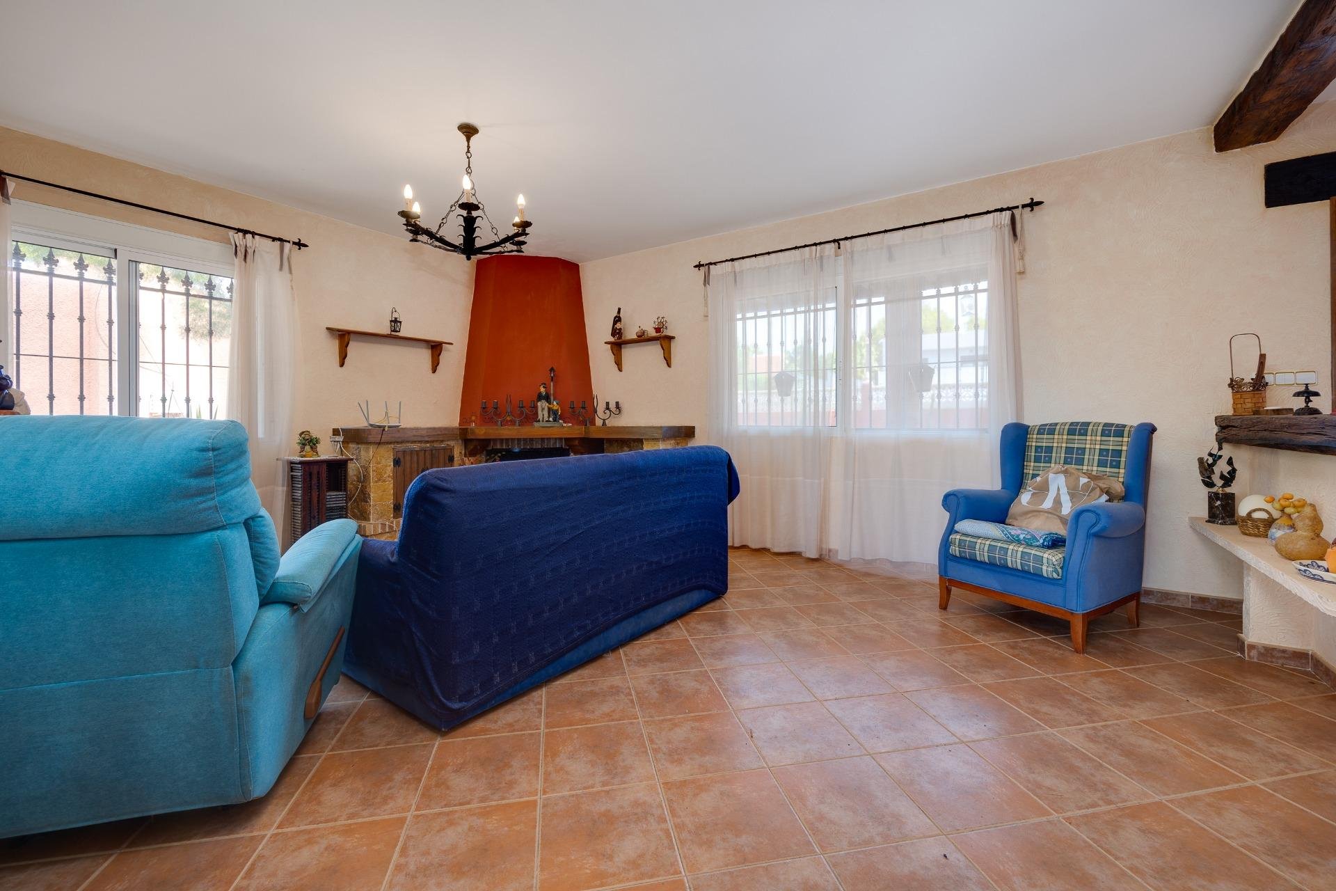 Wiederverkauf - Villa -
San Miguel de Salinas - Ciudad de las comunicaciones